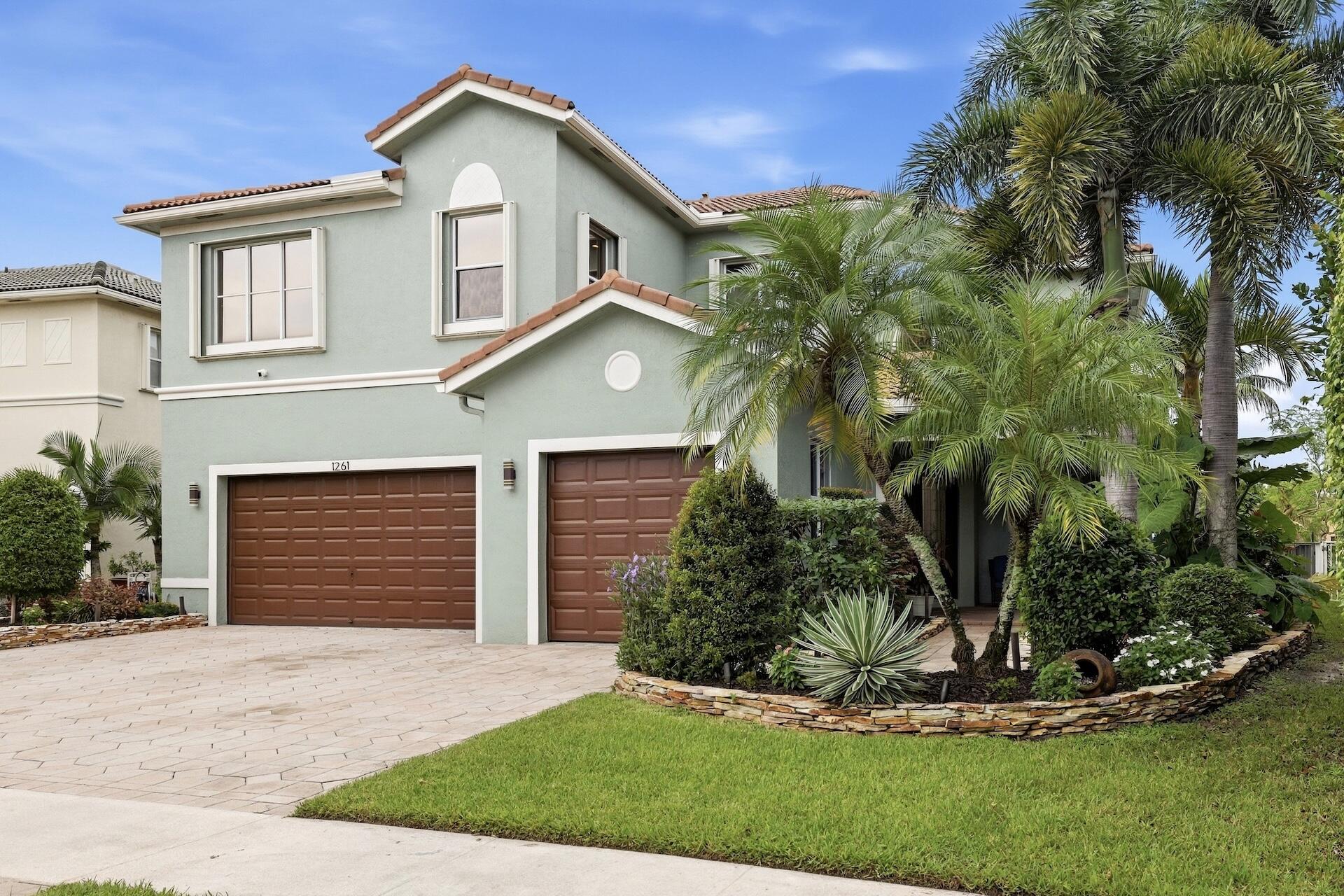 1261 BEACON Circle