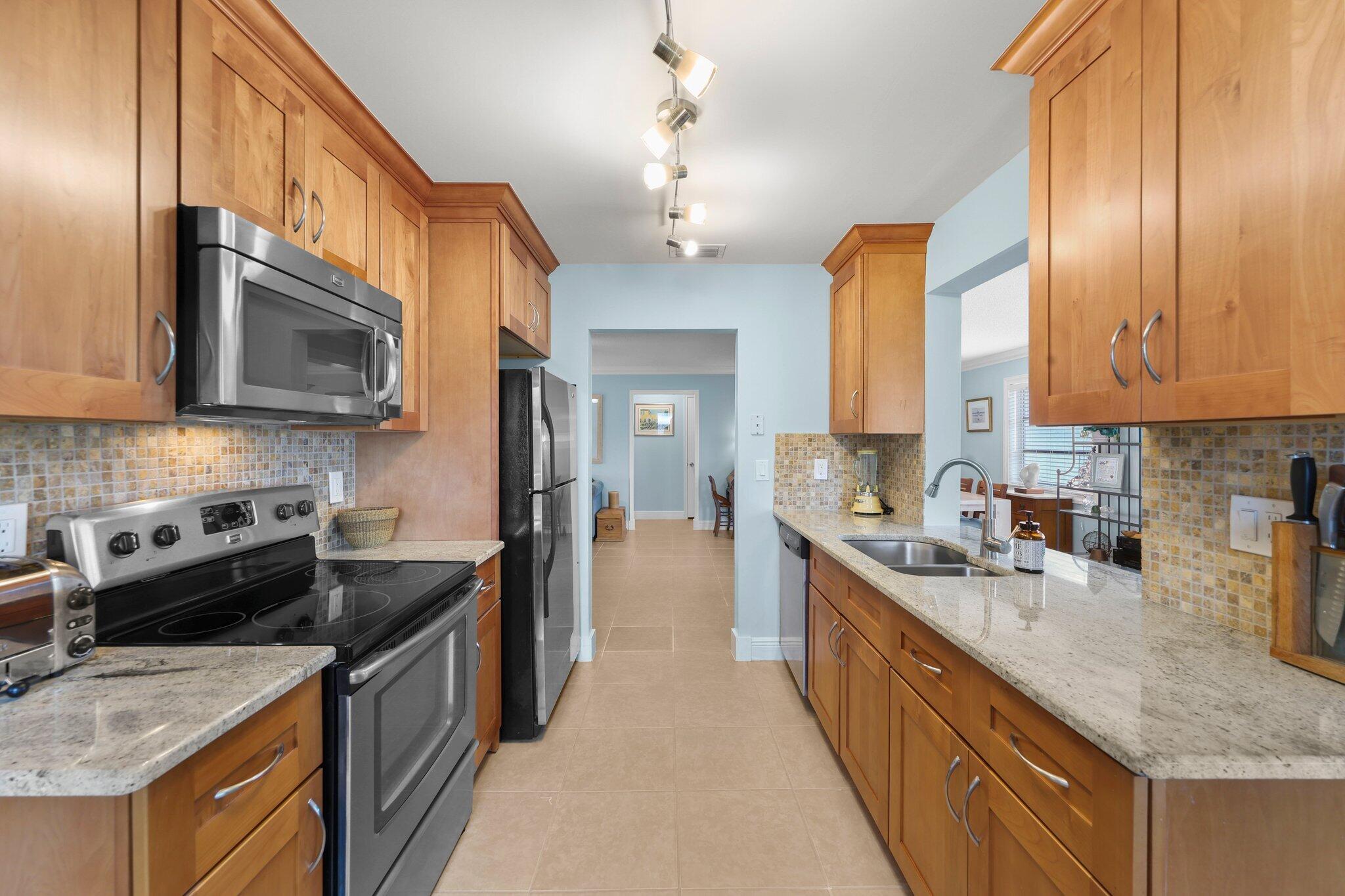 2114 SW 13th Place