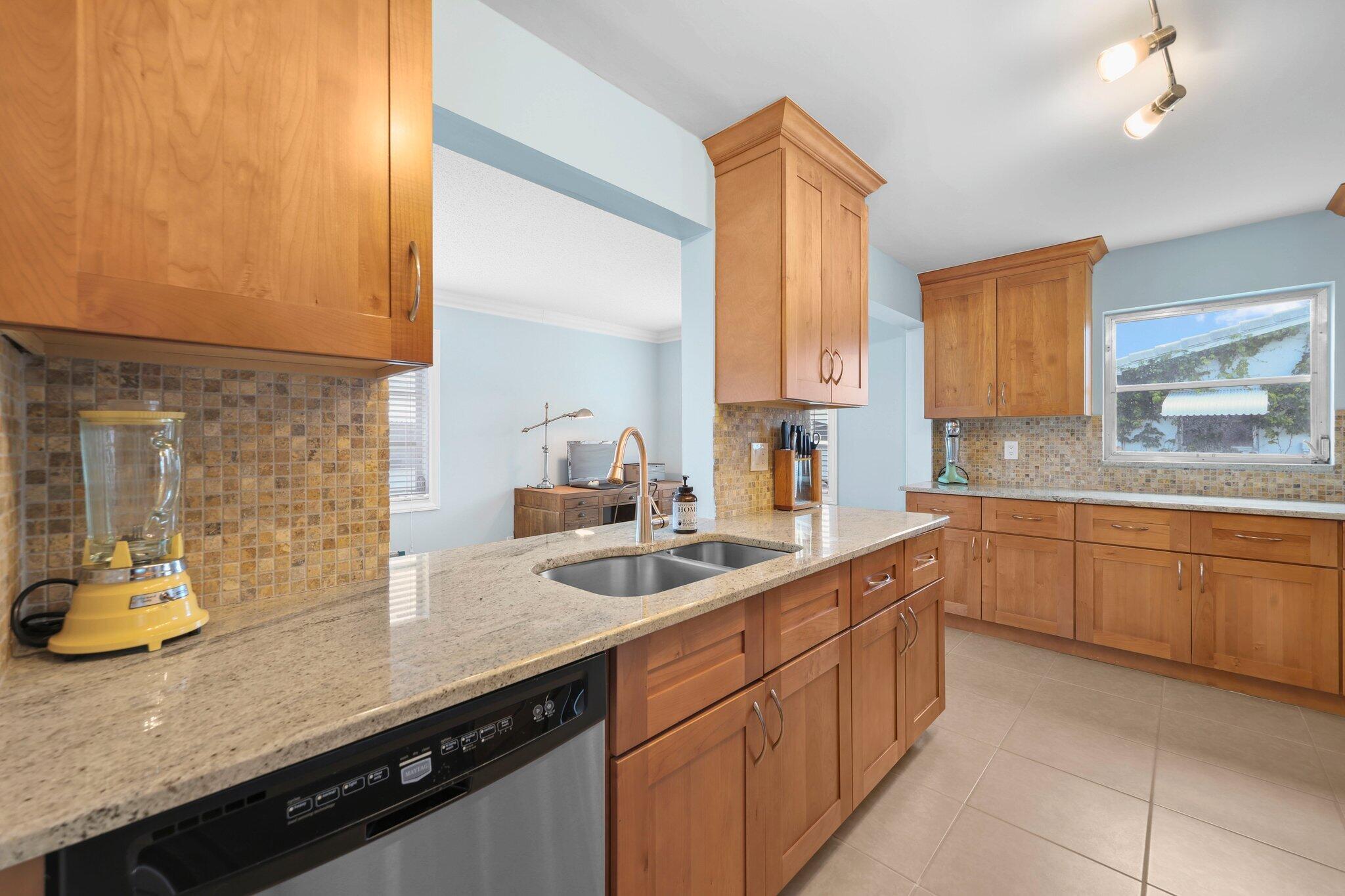 2114 SW 13th Place