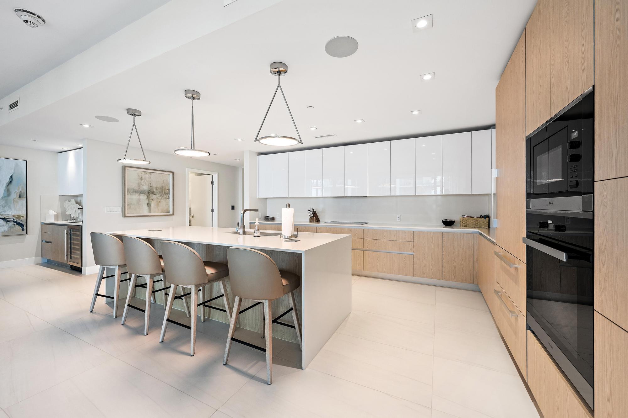 3100 N Ocean Drive N P1602