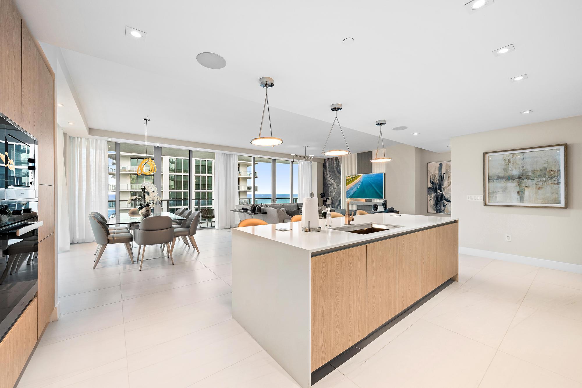 3100 N Ocean Drive N P1602