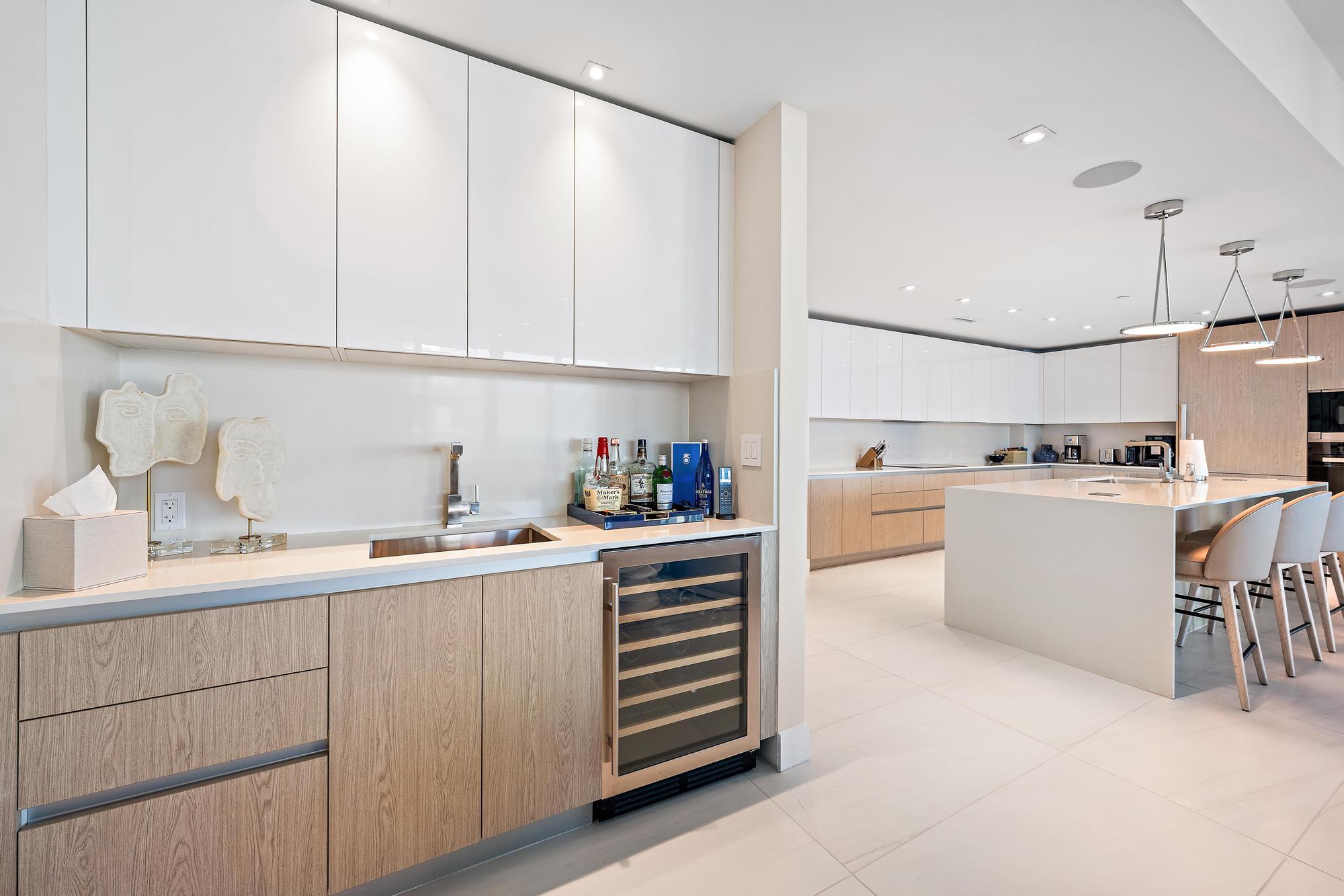 3100 N Ocean Drive N P1602
