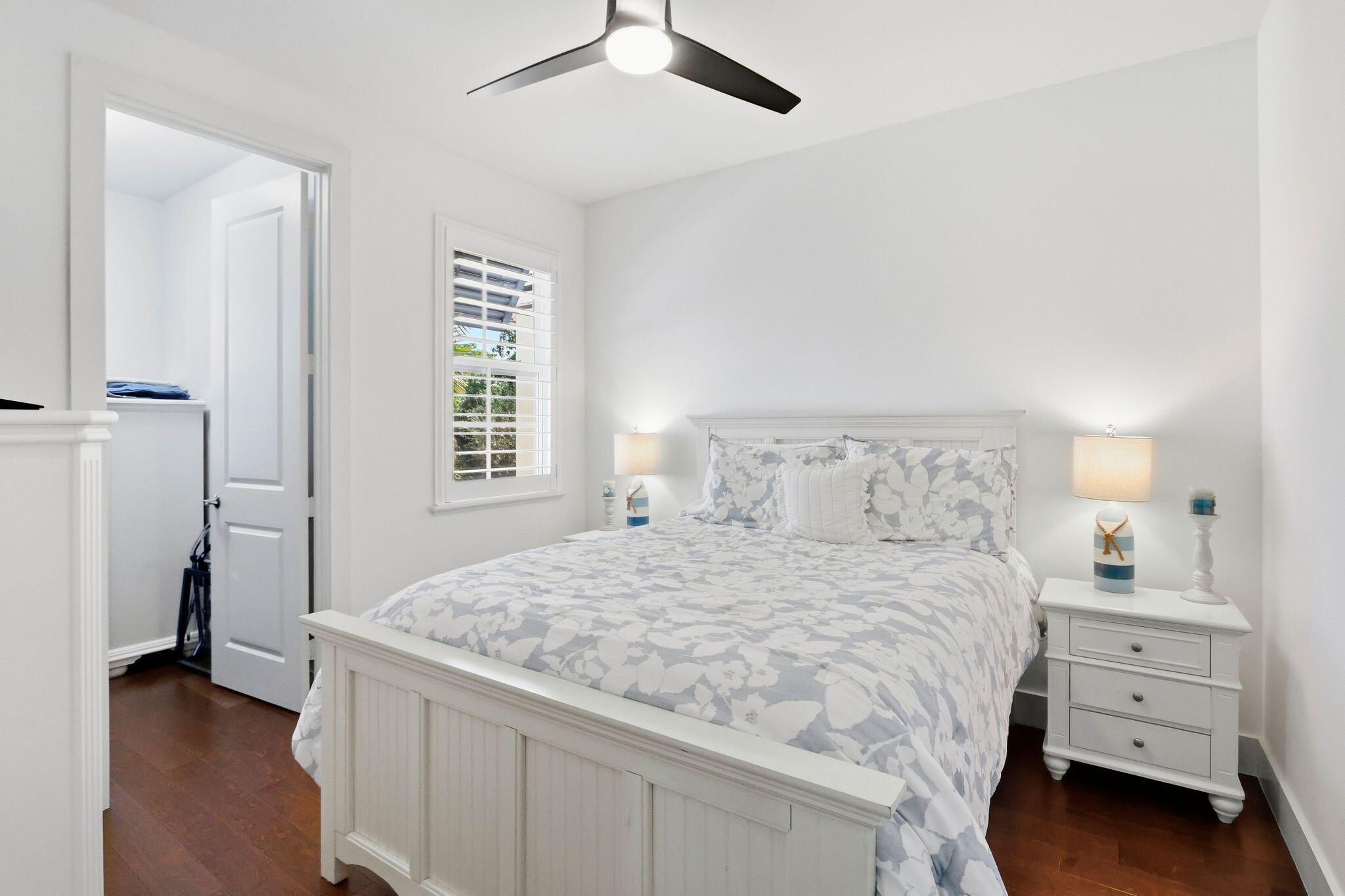 910 HAMILTON Lane