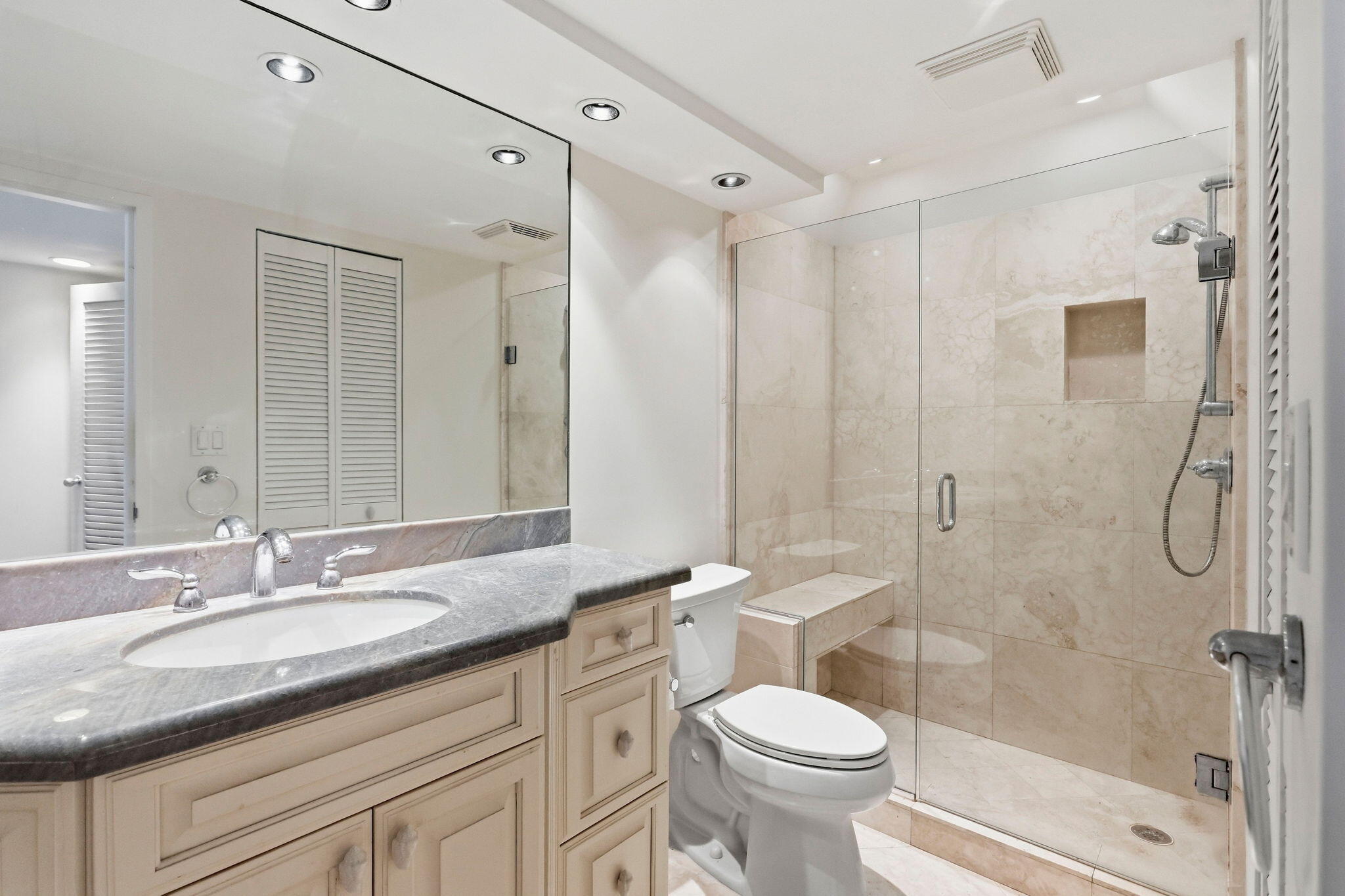 1225 S OCEAN Boulevard 101