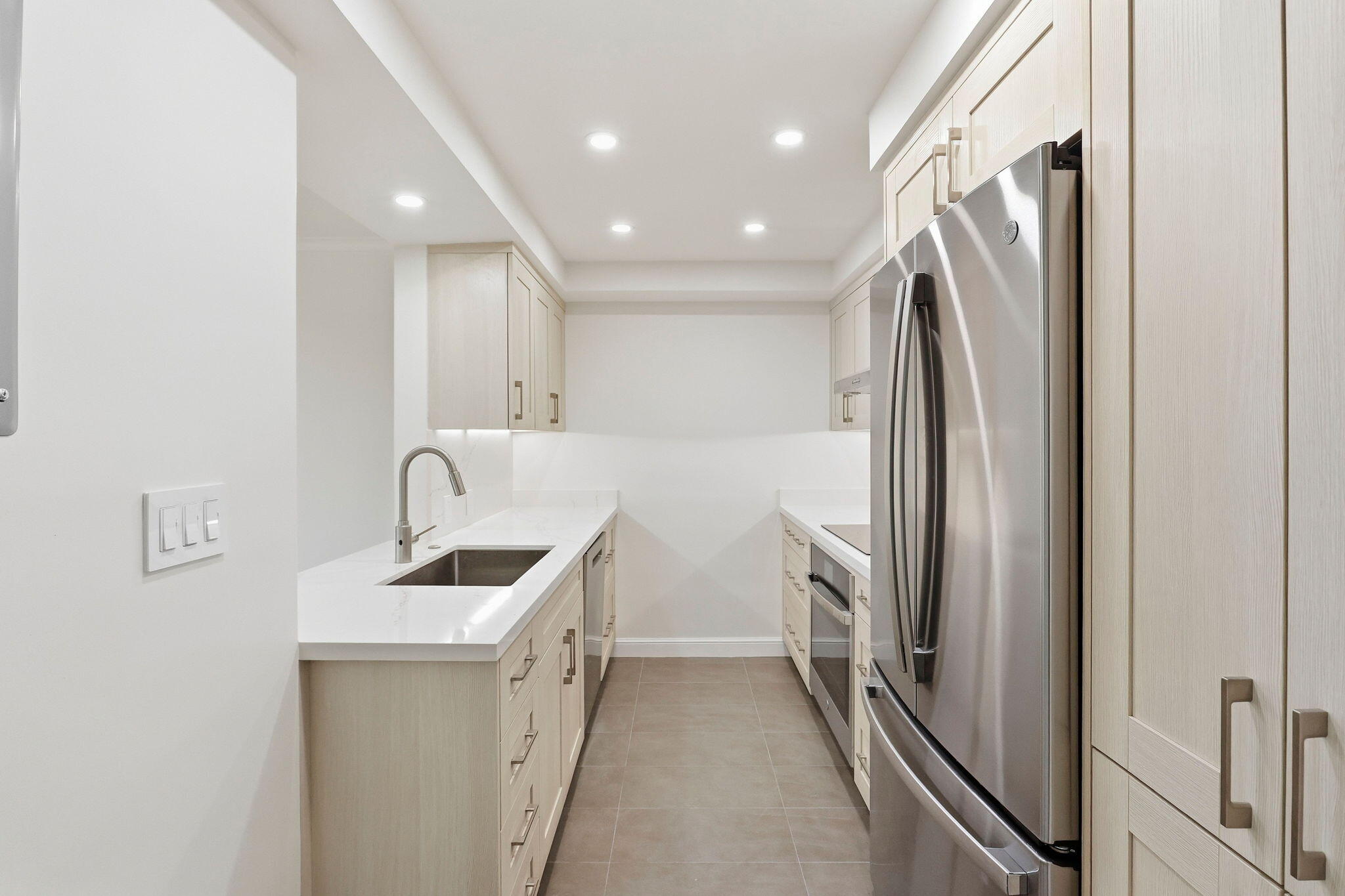 1225 S OCEAN Boulevard 101
