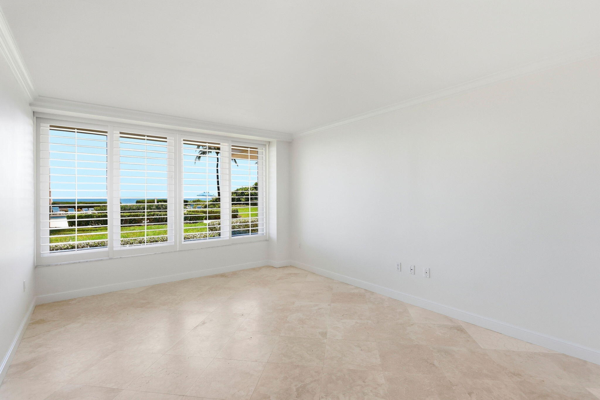 1225 S OCEAN Boulevard 101