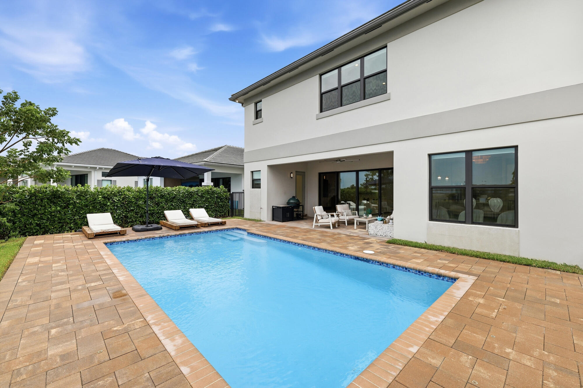 13143 FEATHERING Way