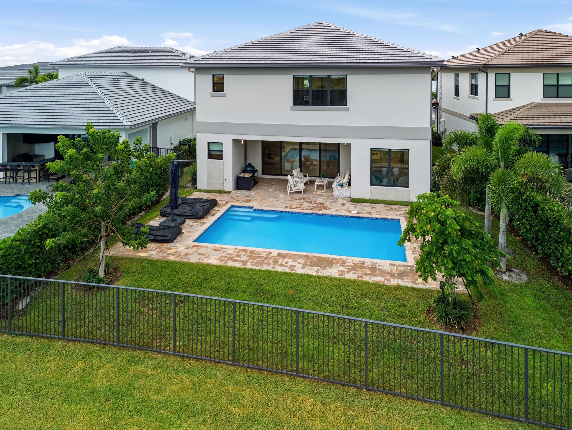 13143 FEATHERING Way