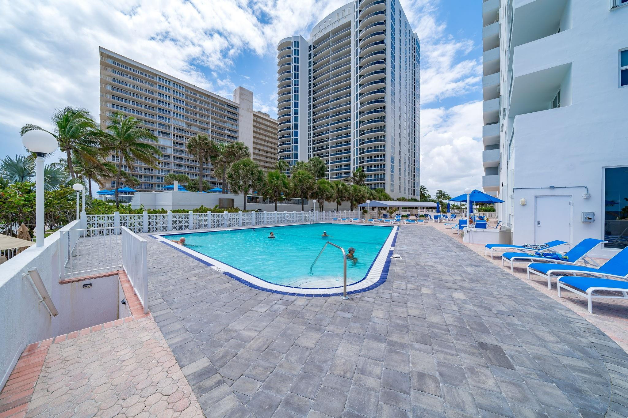 4250 Galt Ocean Drive 14B