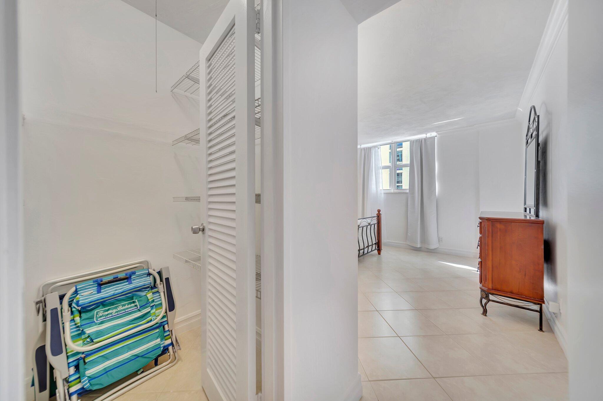 4250 Galt Ocean Drive 14B