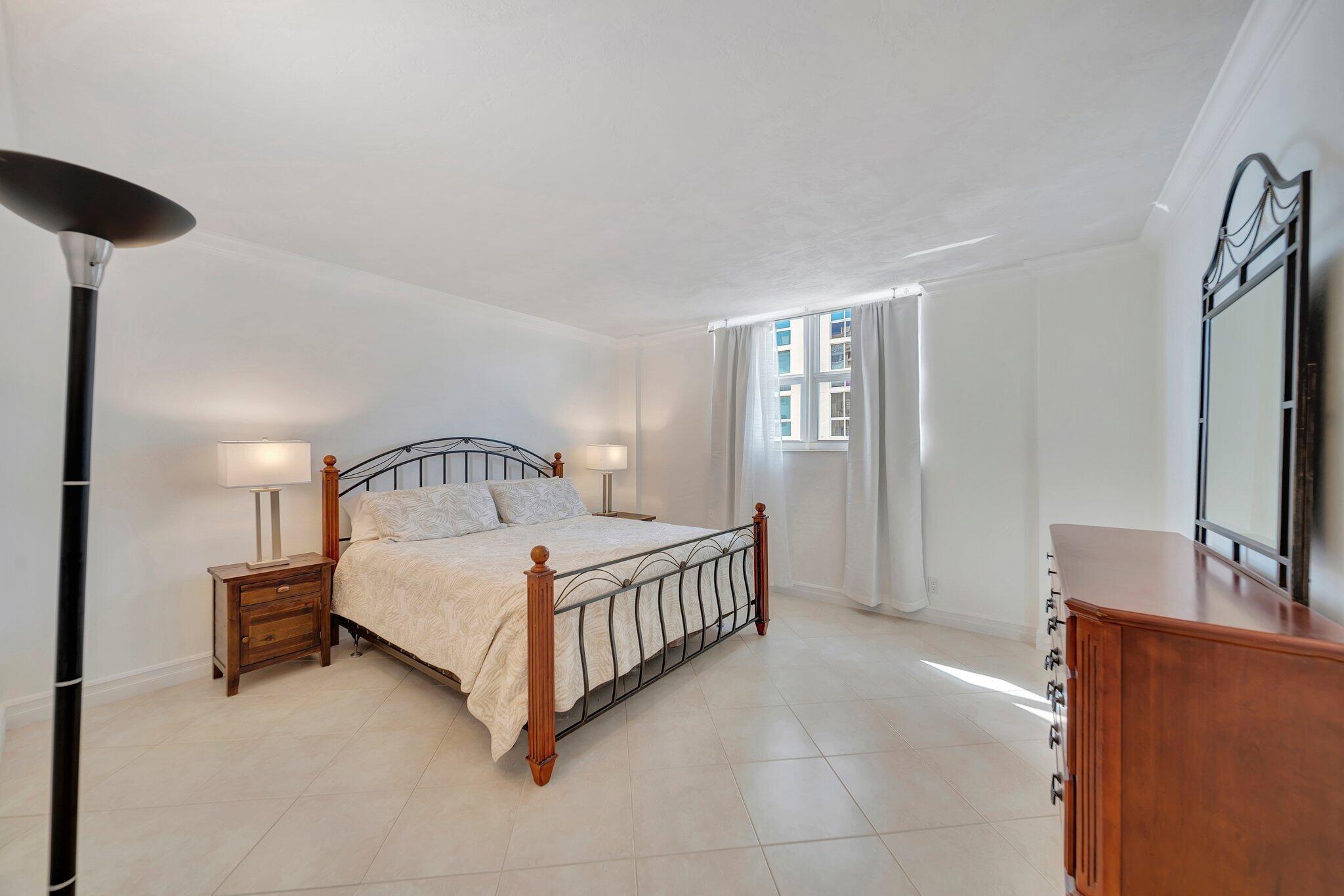 4250 Galt Ocean Drive 14B