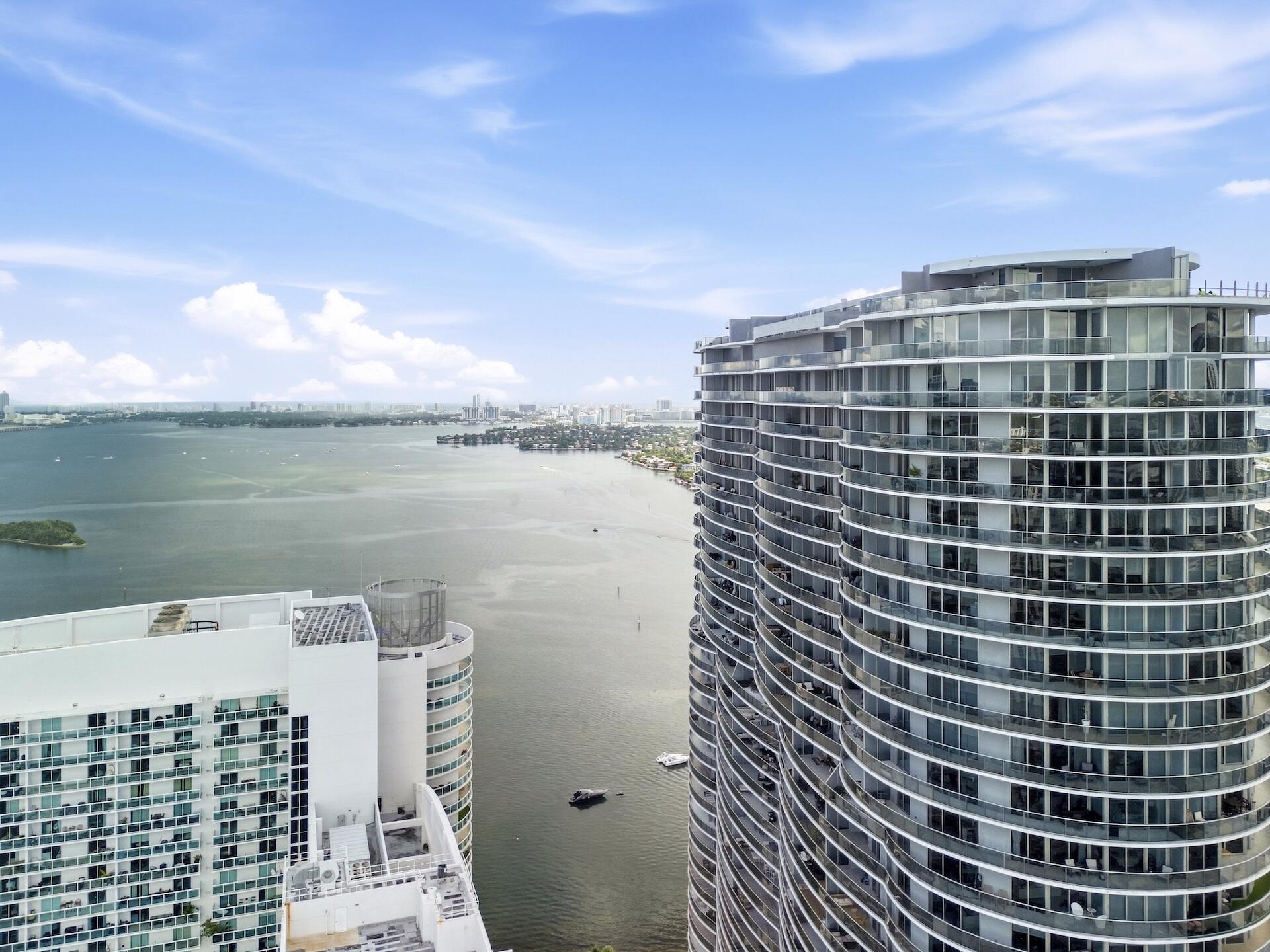 488 NE 18th Street 5009