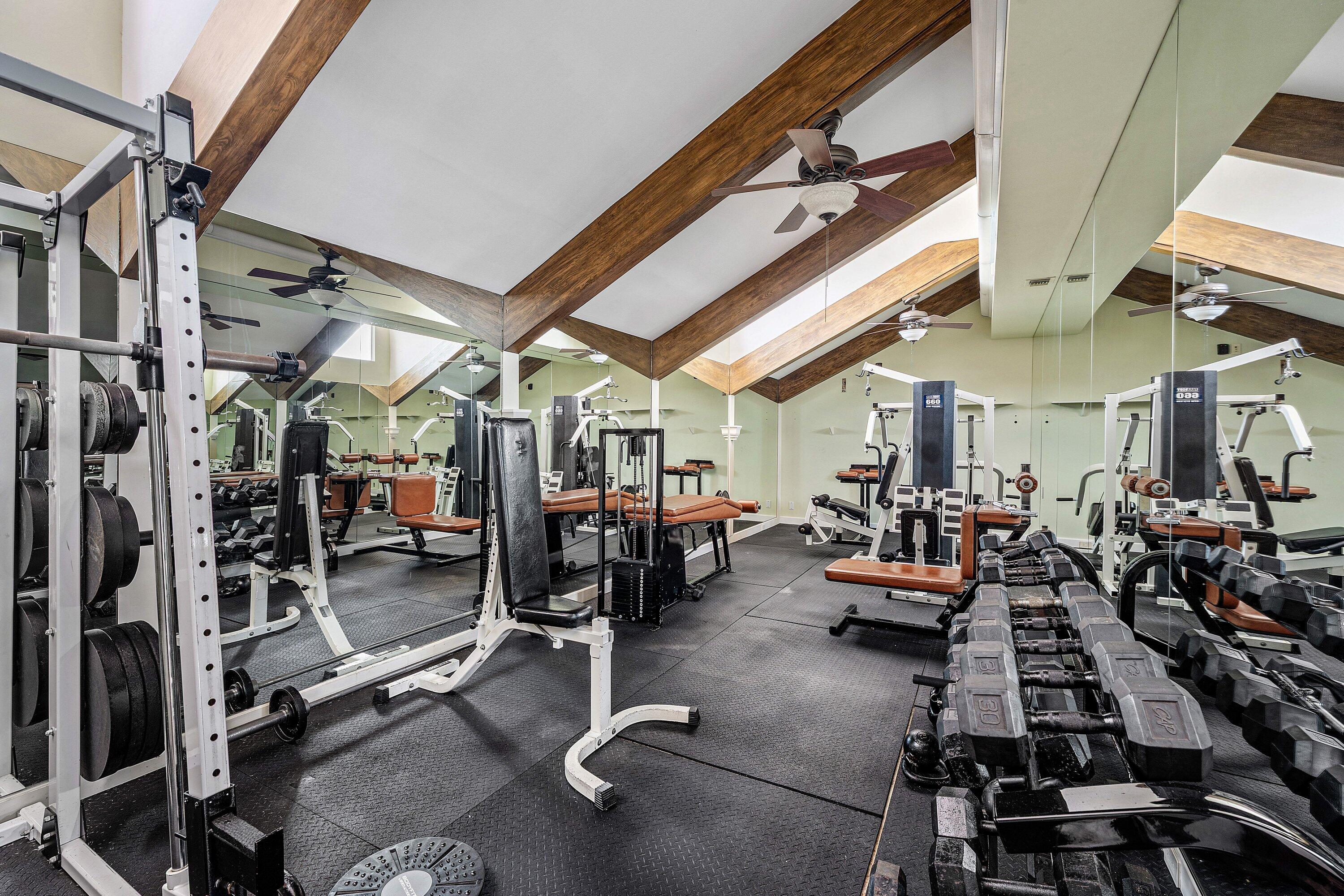 3100 NE 46th Street