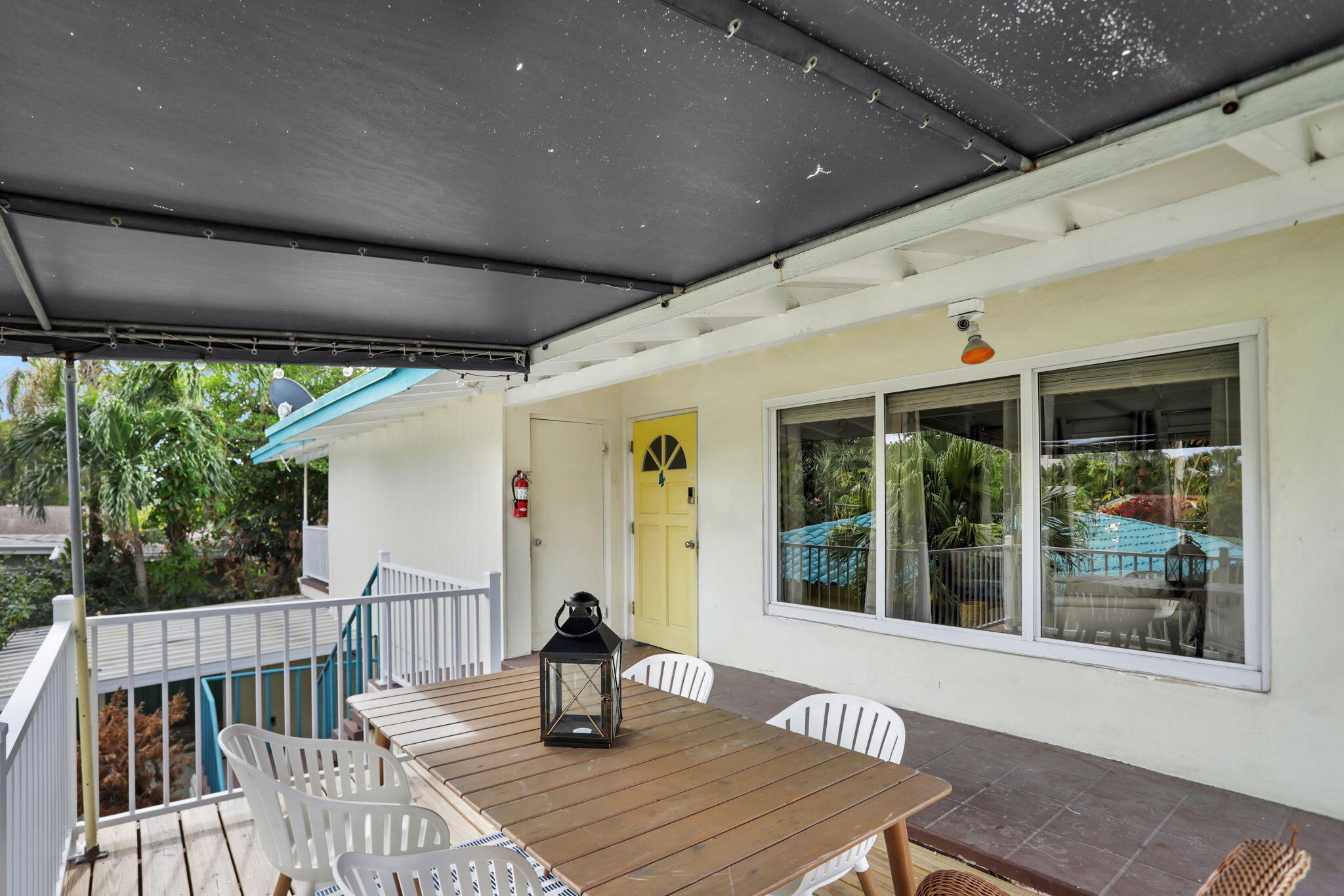305 HIBISCUS Avenue