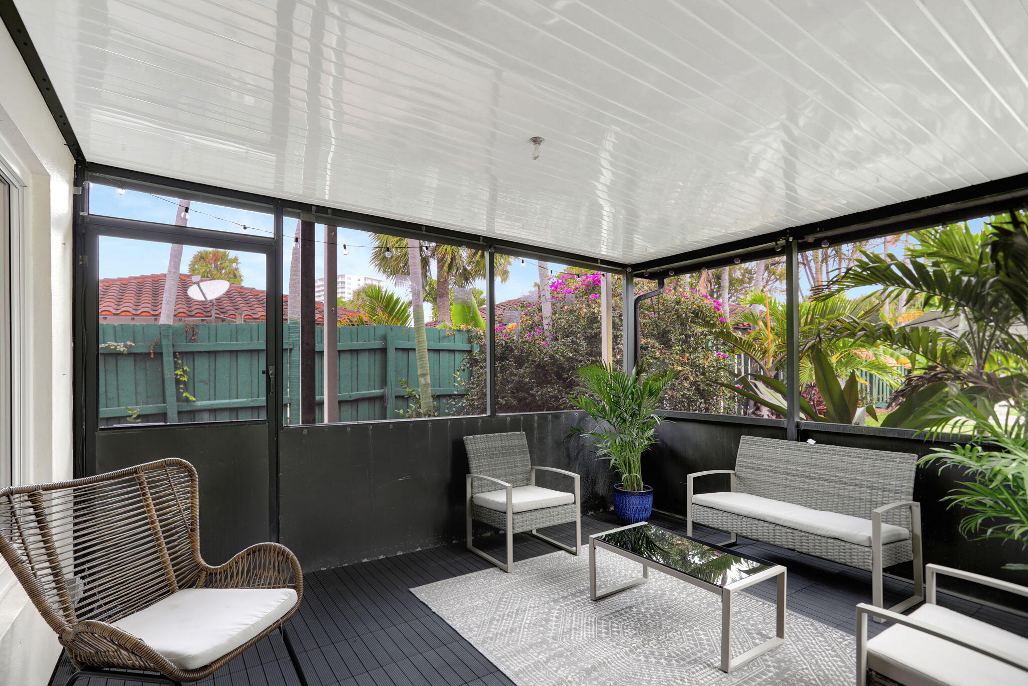 305 HIBISCUS Avenue