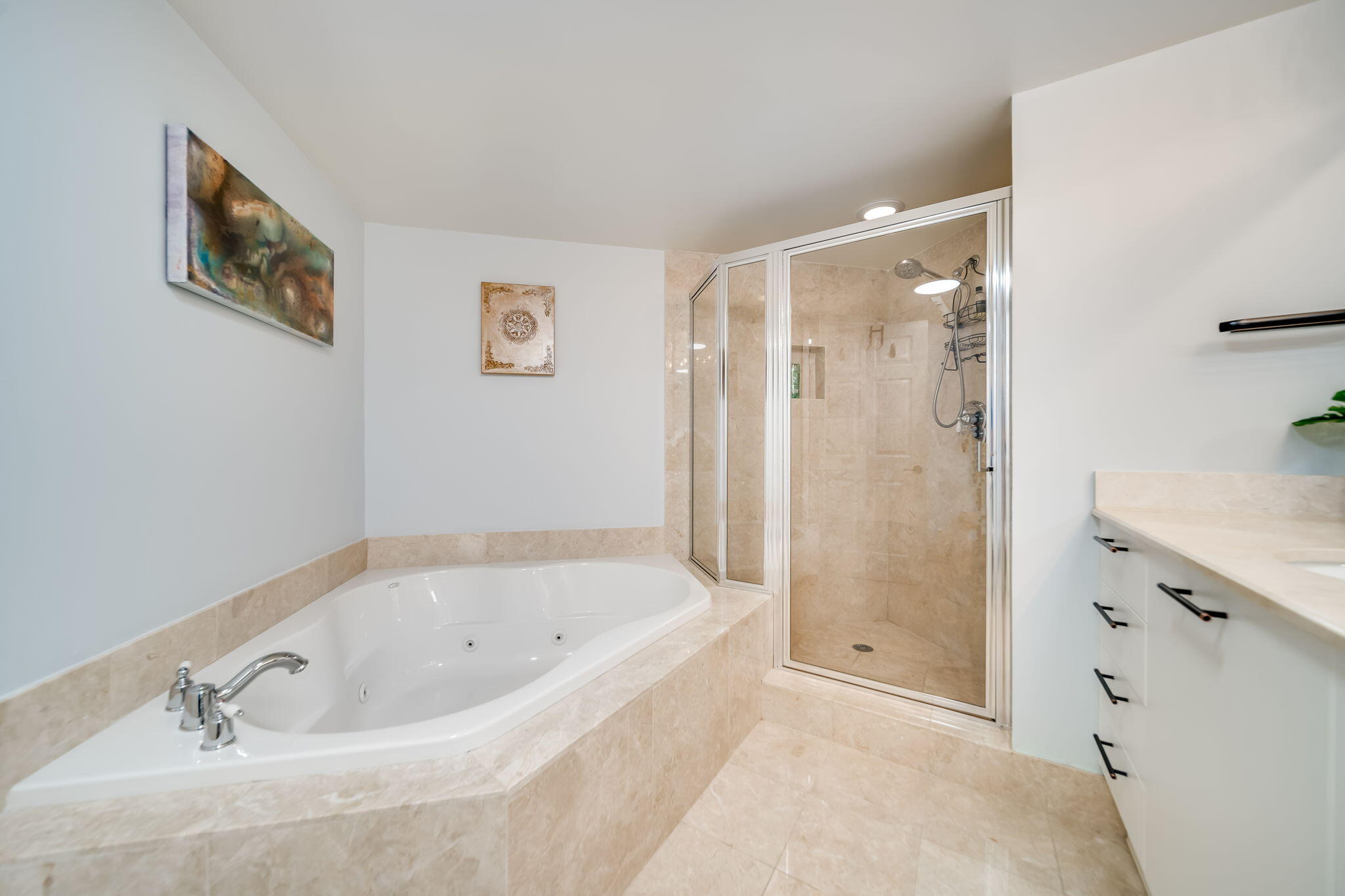 2011 N OCEAN Boulevard 302