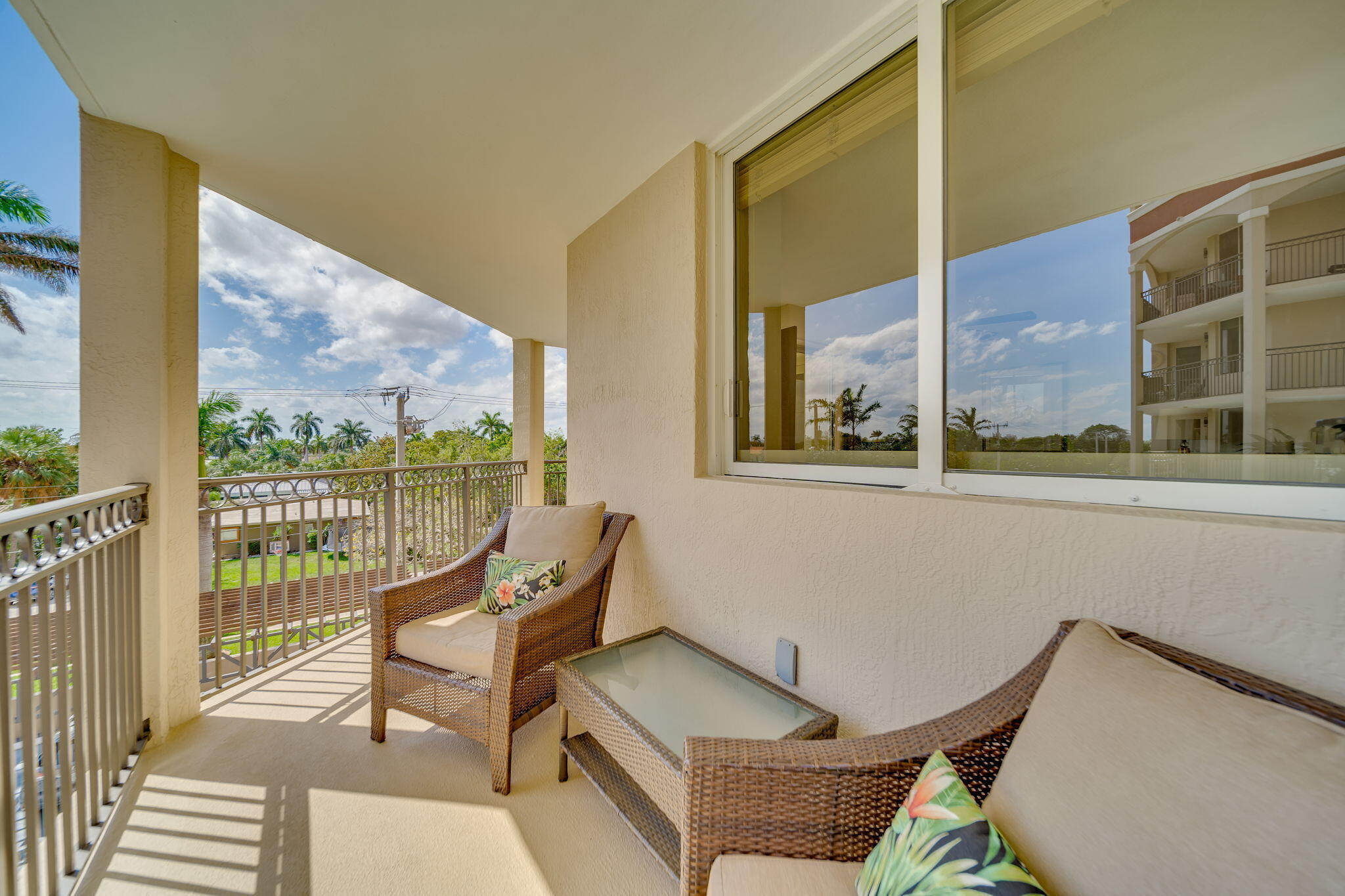 2011 N OCEAN Boulevard 302
