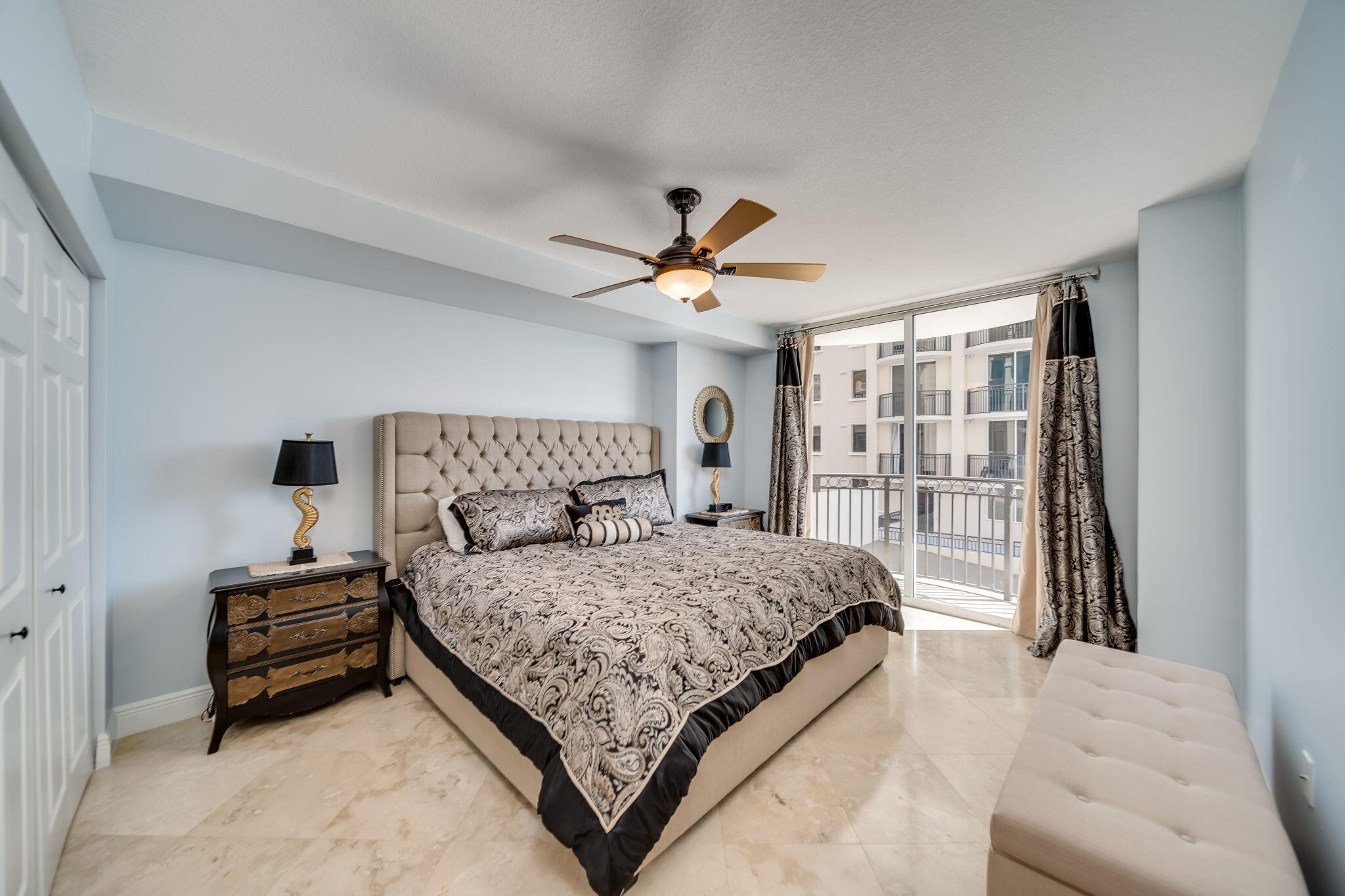 2011 N OCEAN Boulevard 302