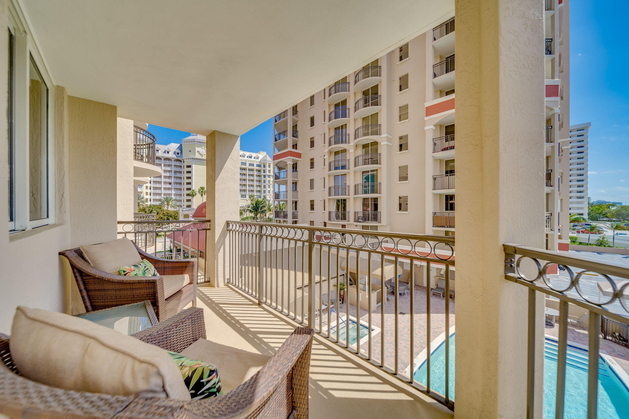 2011 N OCEAN Boulevard 302