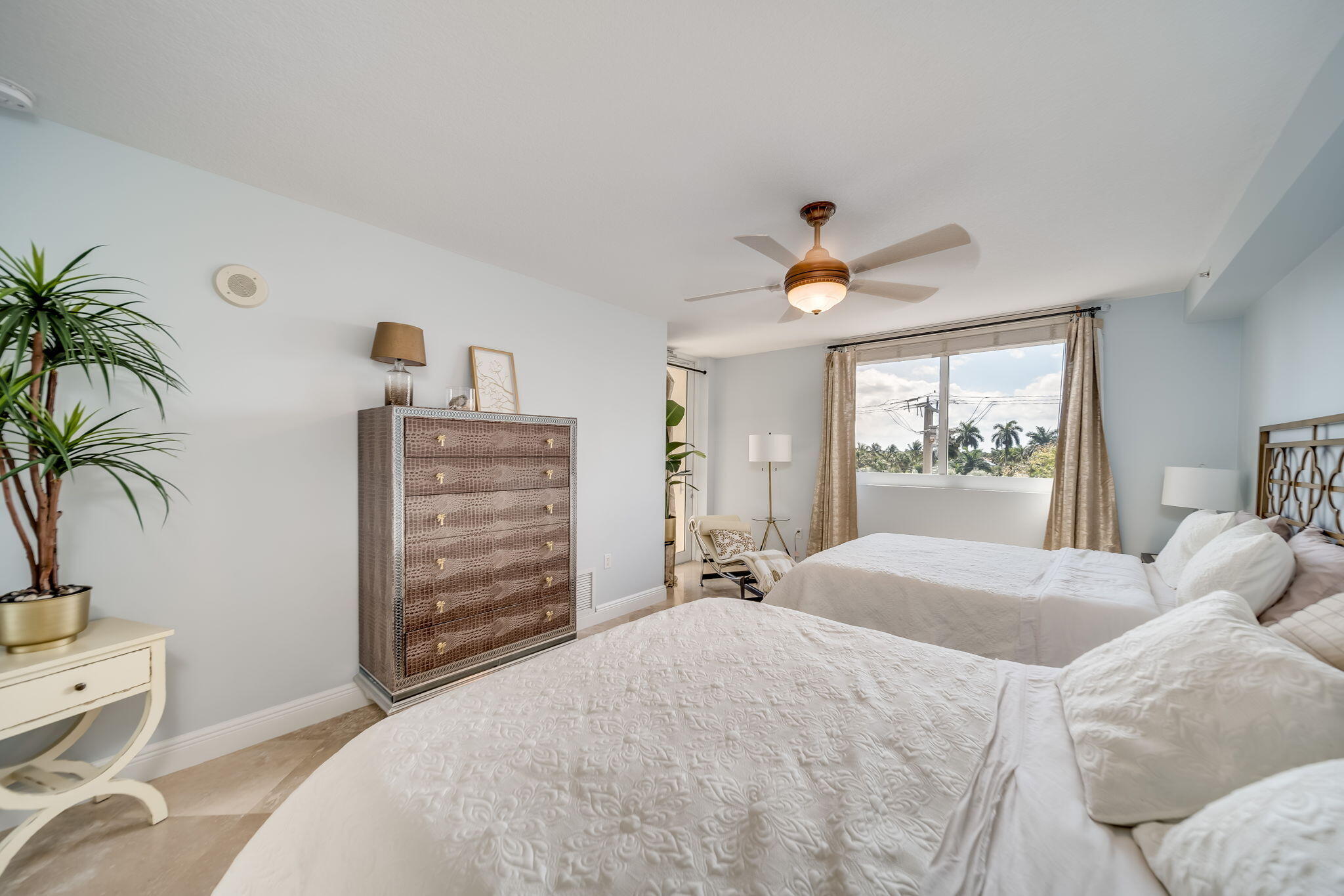 2011 N OCEAN Boulevard 302