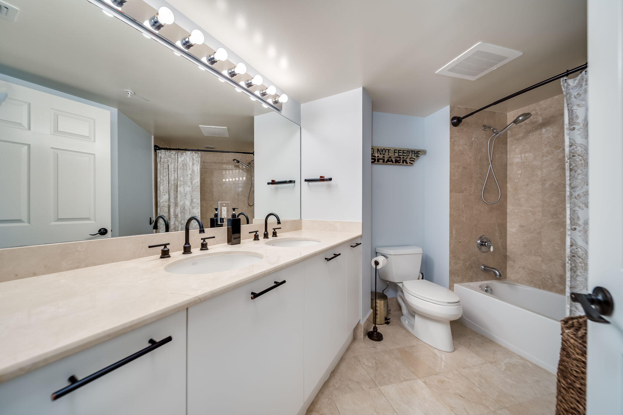 2011 N OCEAN Boulevard 302