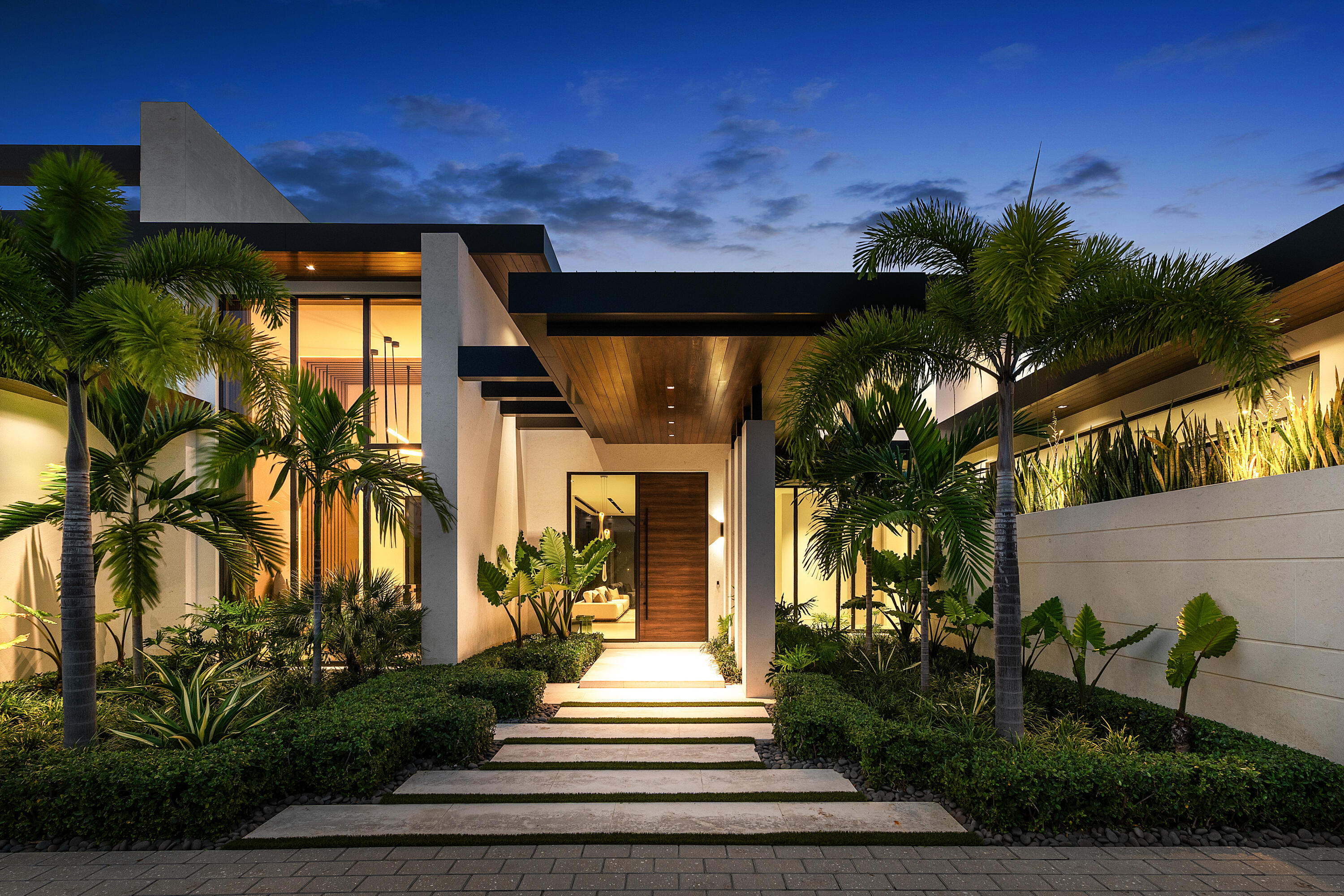 829 ORCHID Drive