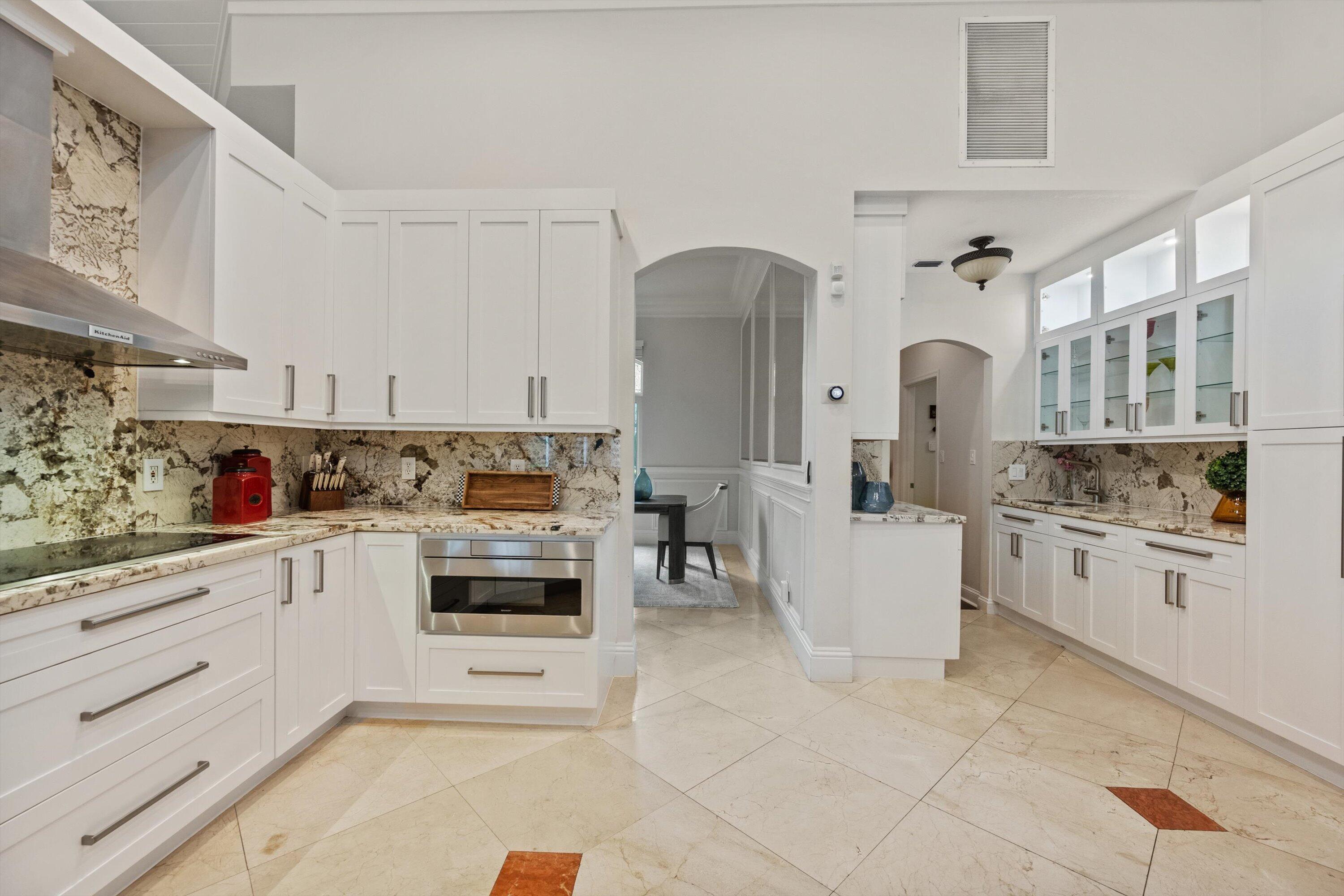 14816 Stirrup Lane