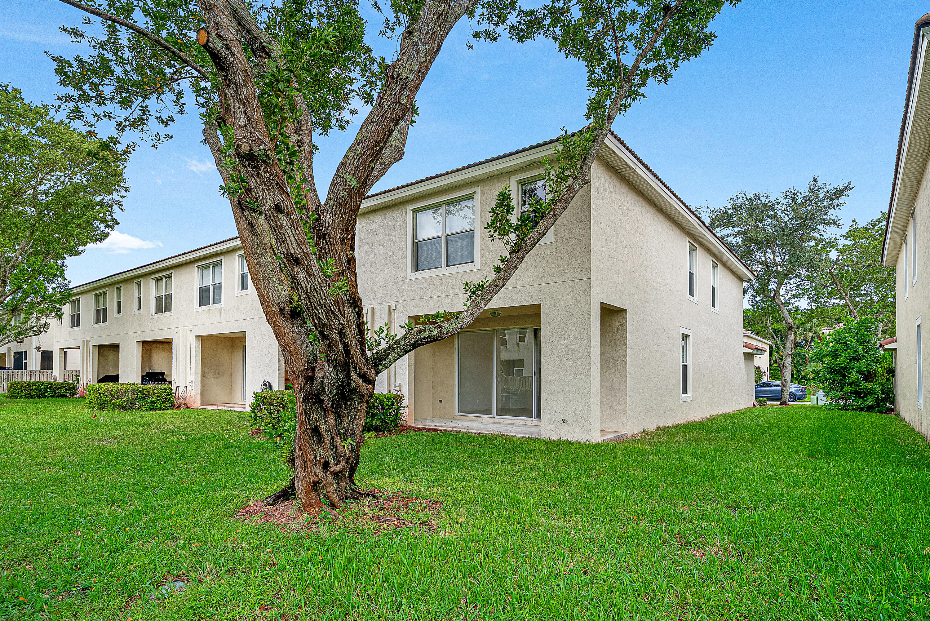 9688 Porta Leona Lane