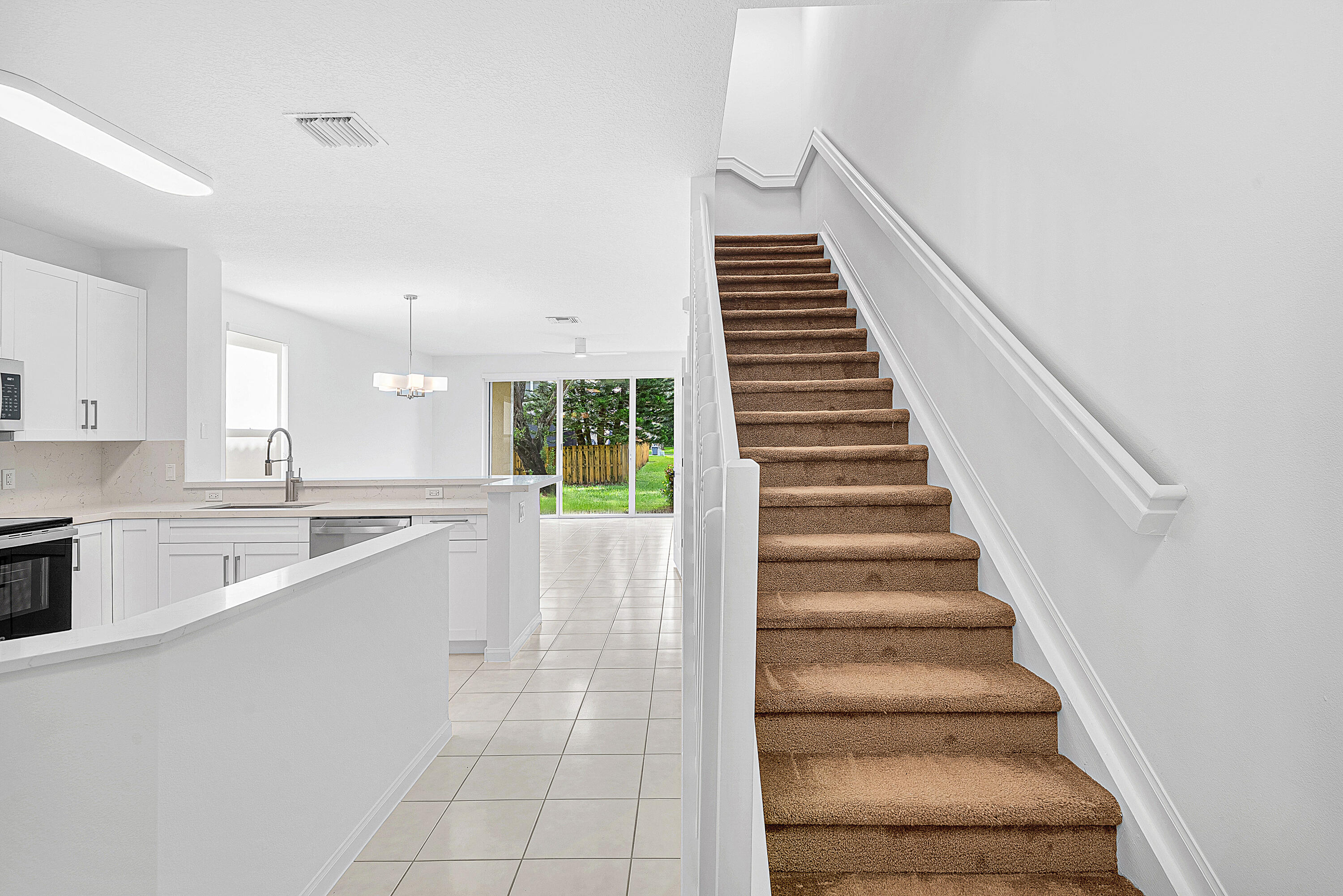 9688 Porta Leona Lane