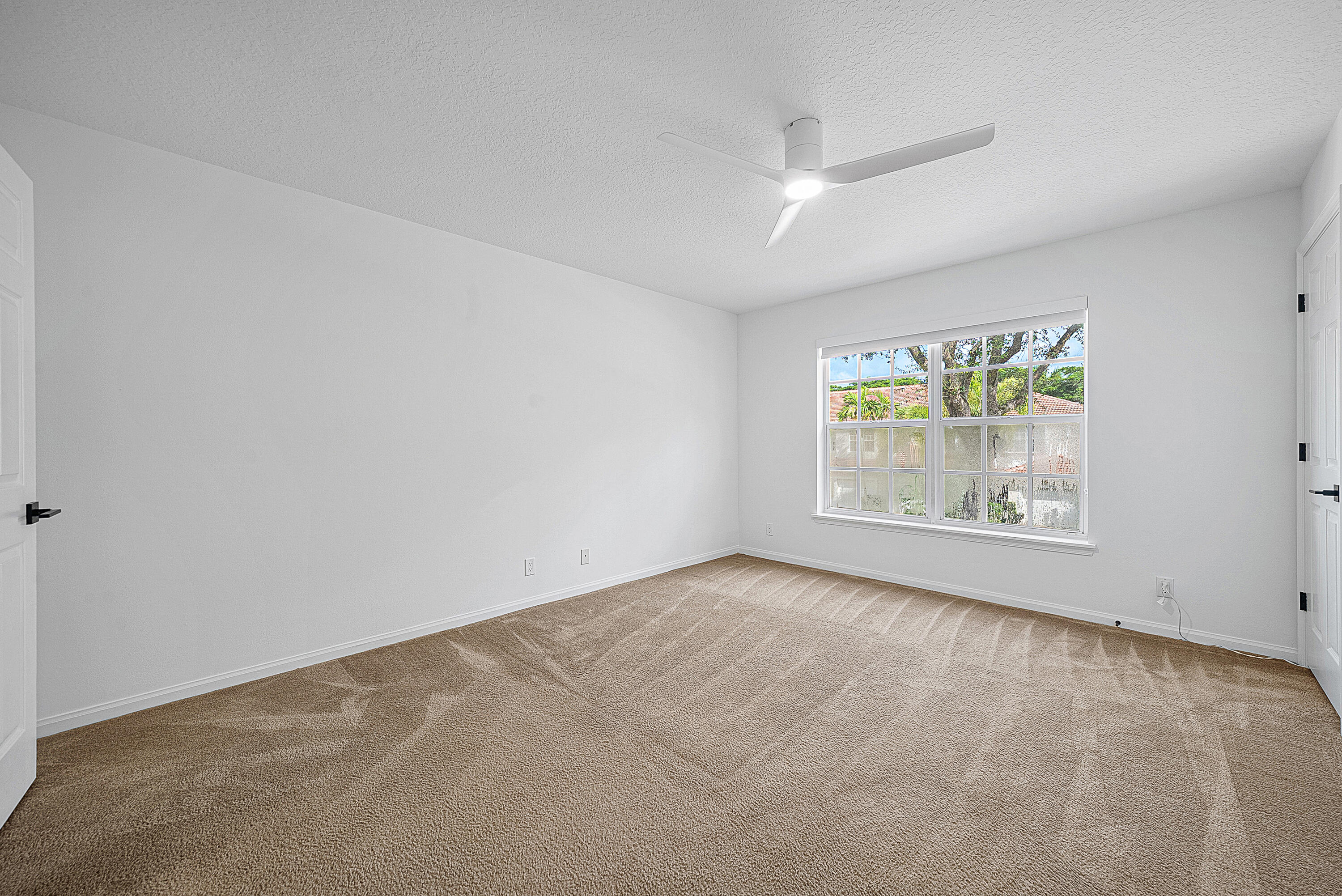9688 Porta Leona Lane