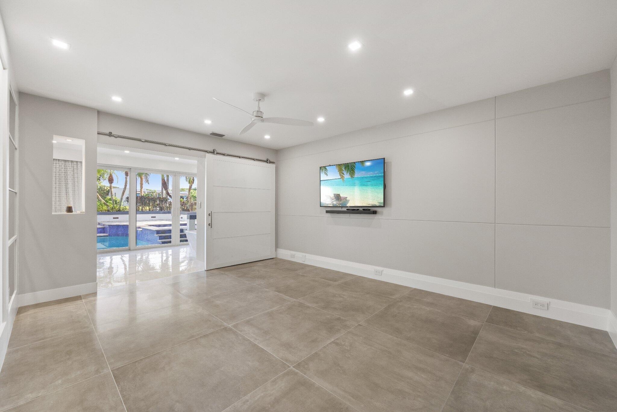 33 OREGON Lane