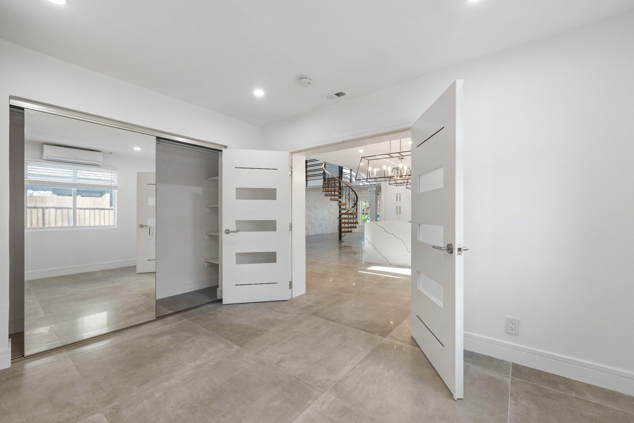 33 OREGON Lane