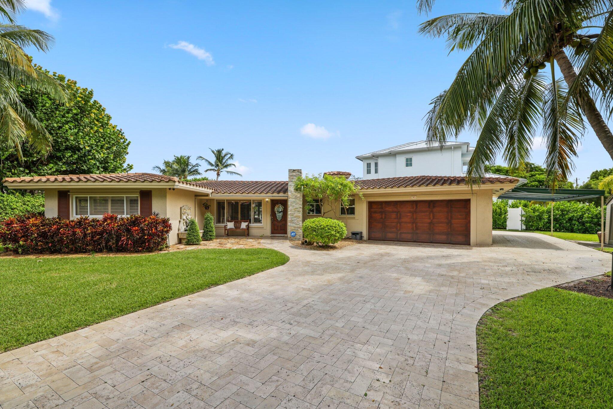 910 Banyan Drive