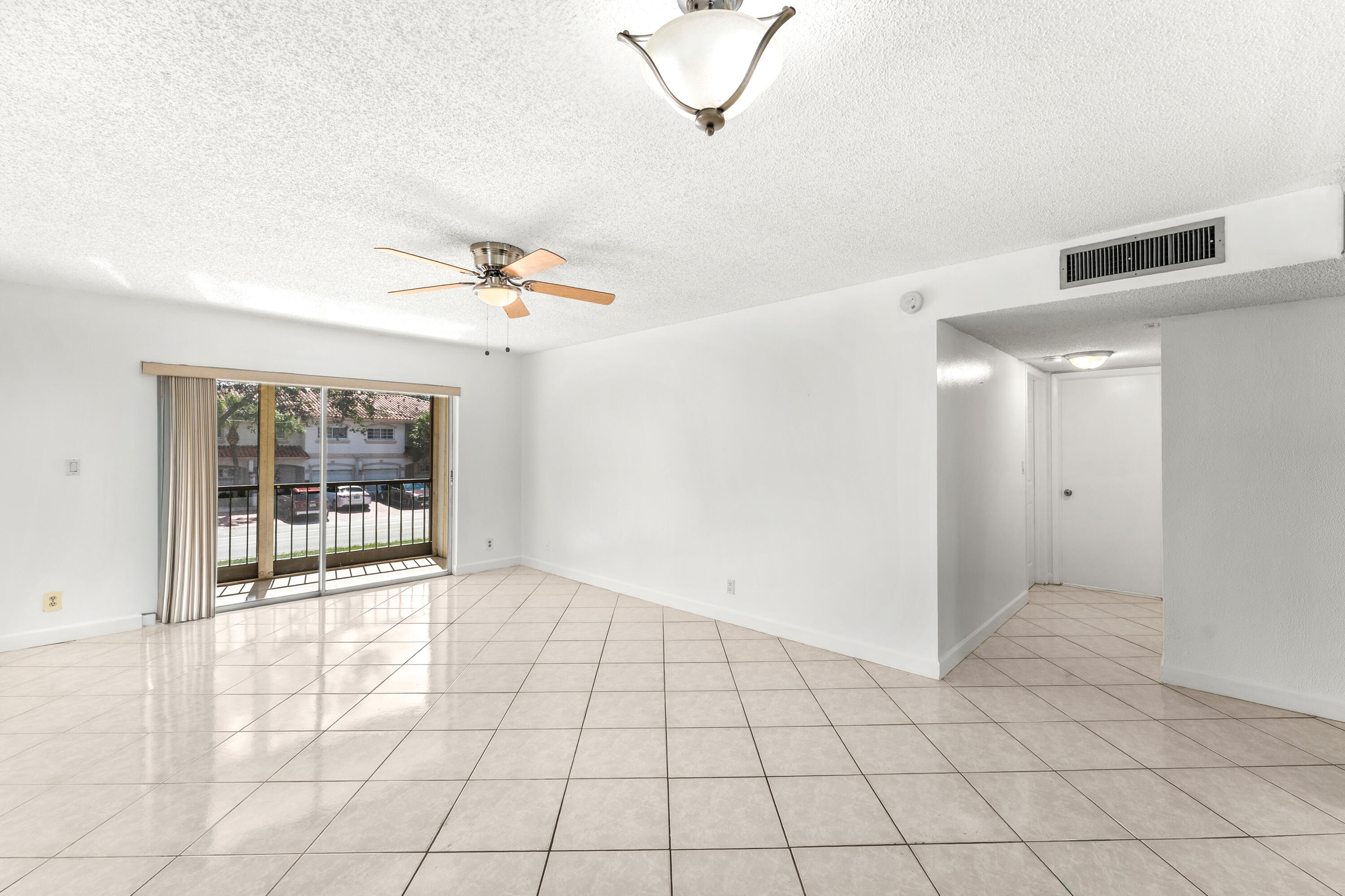 4148 NW 90th Avenue 201