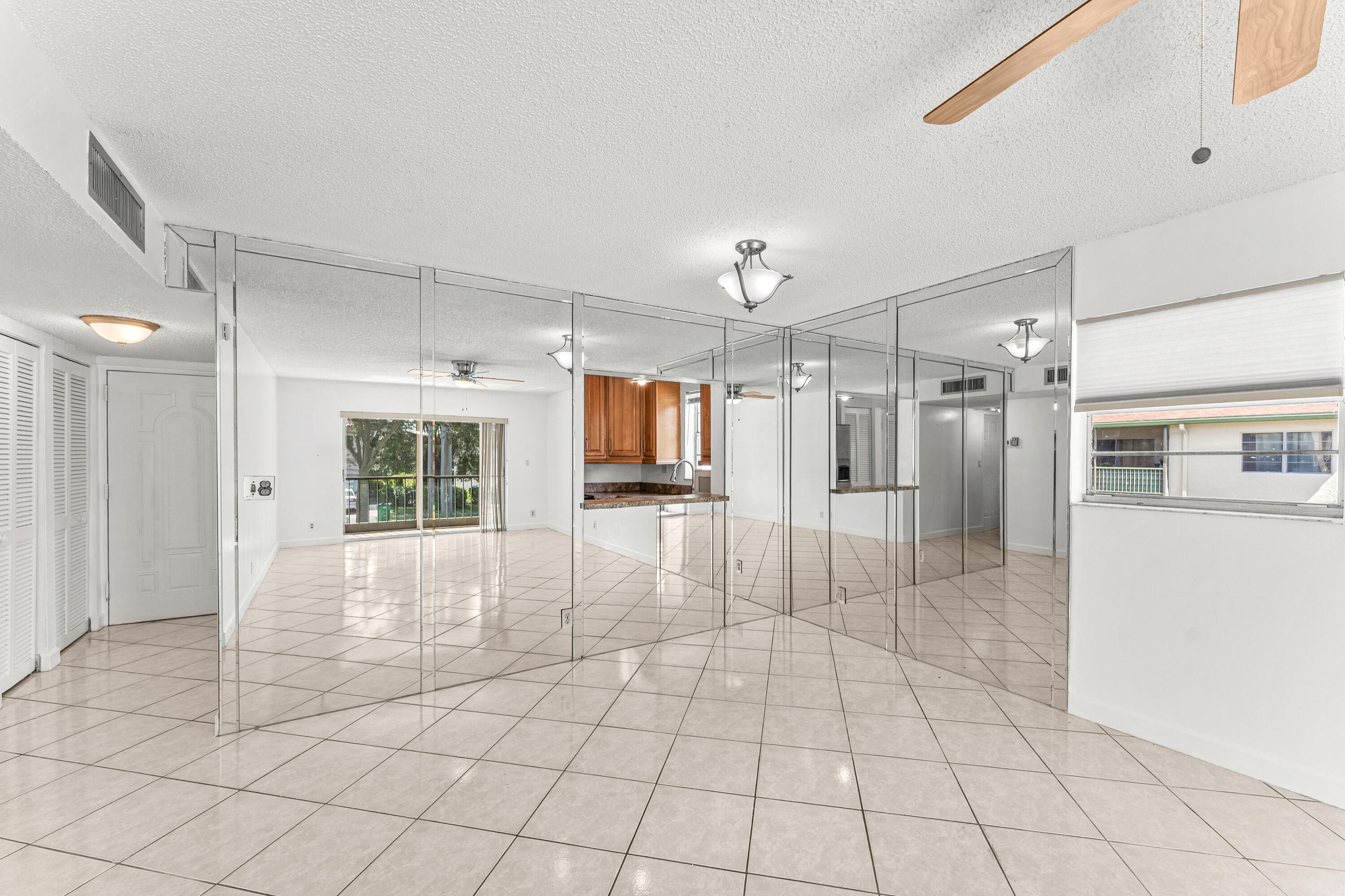 4148 NW 90th Avenue 201