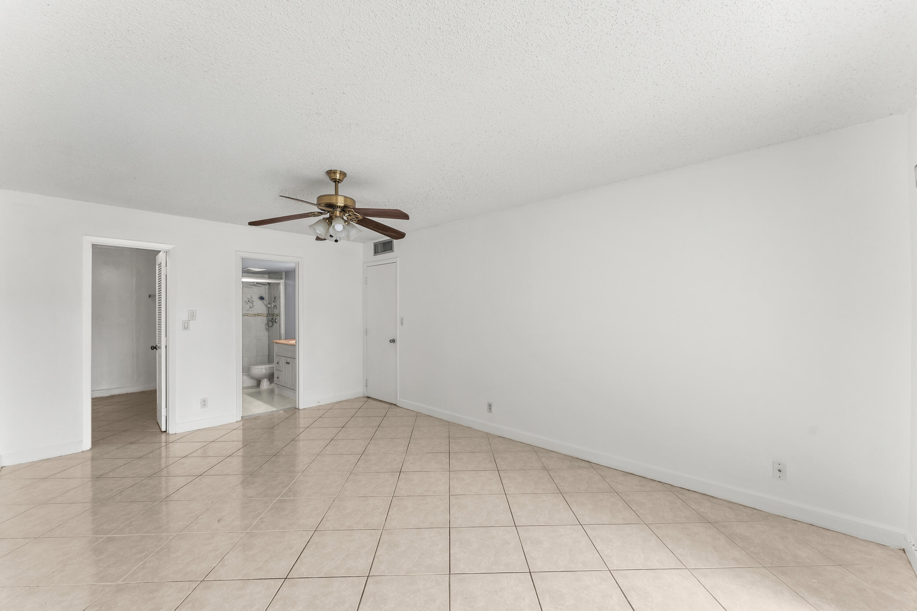 4148 NW 90th Avenue 201
