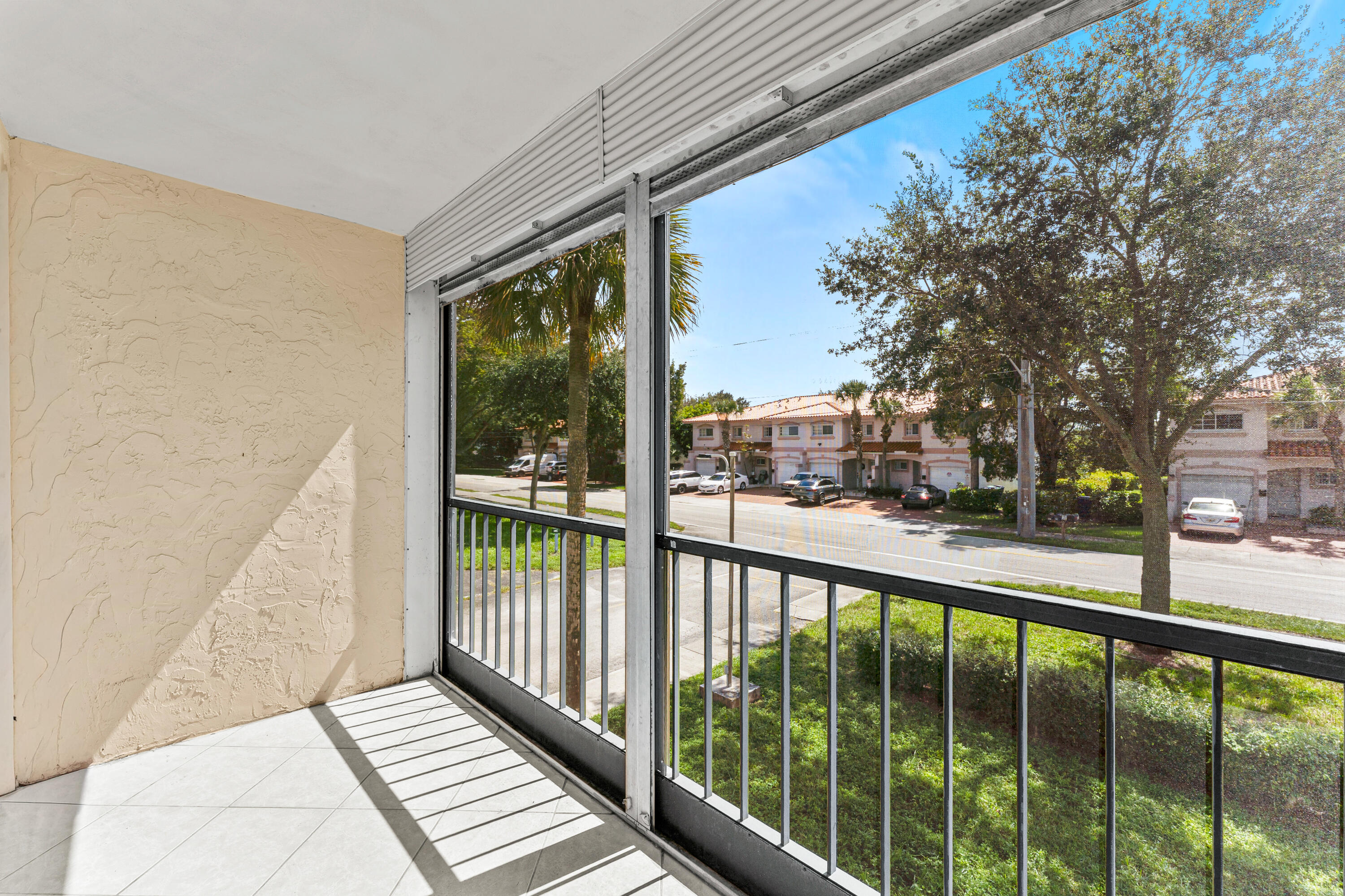 4148 NW 90th Avenue 201