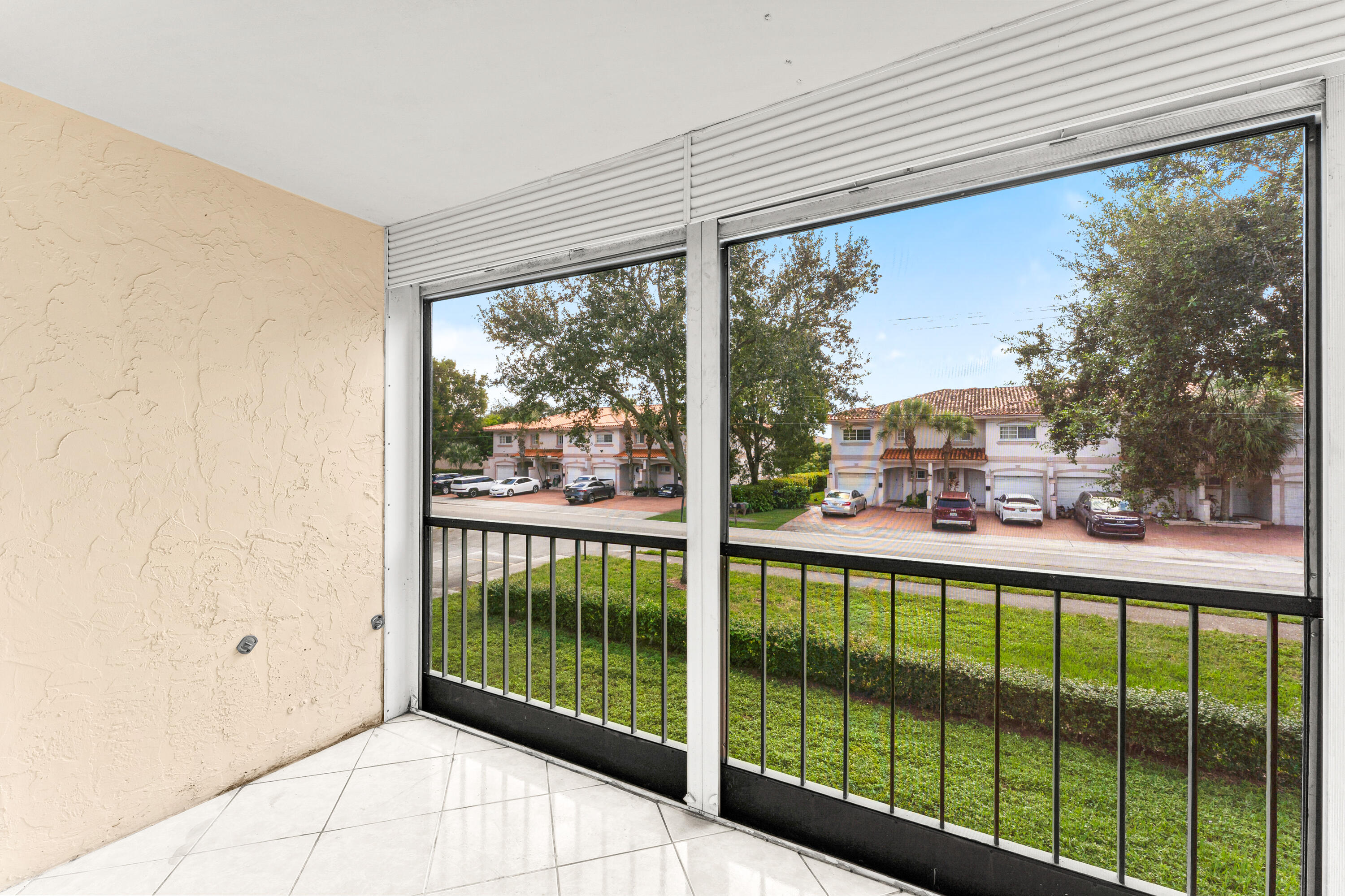 4148 NW 90th Avenue 201