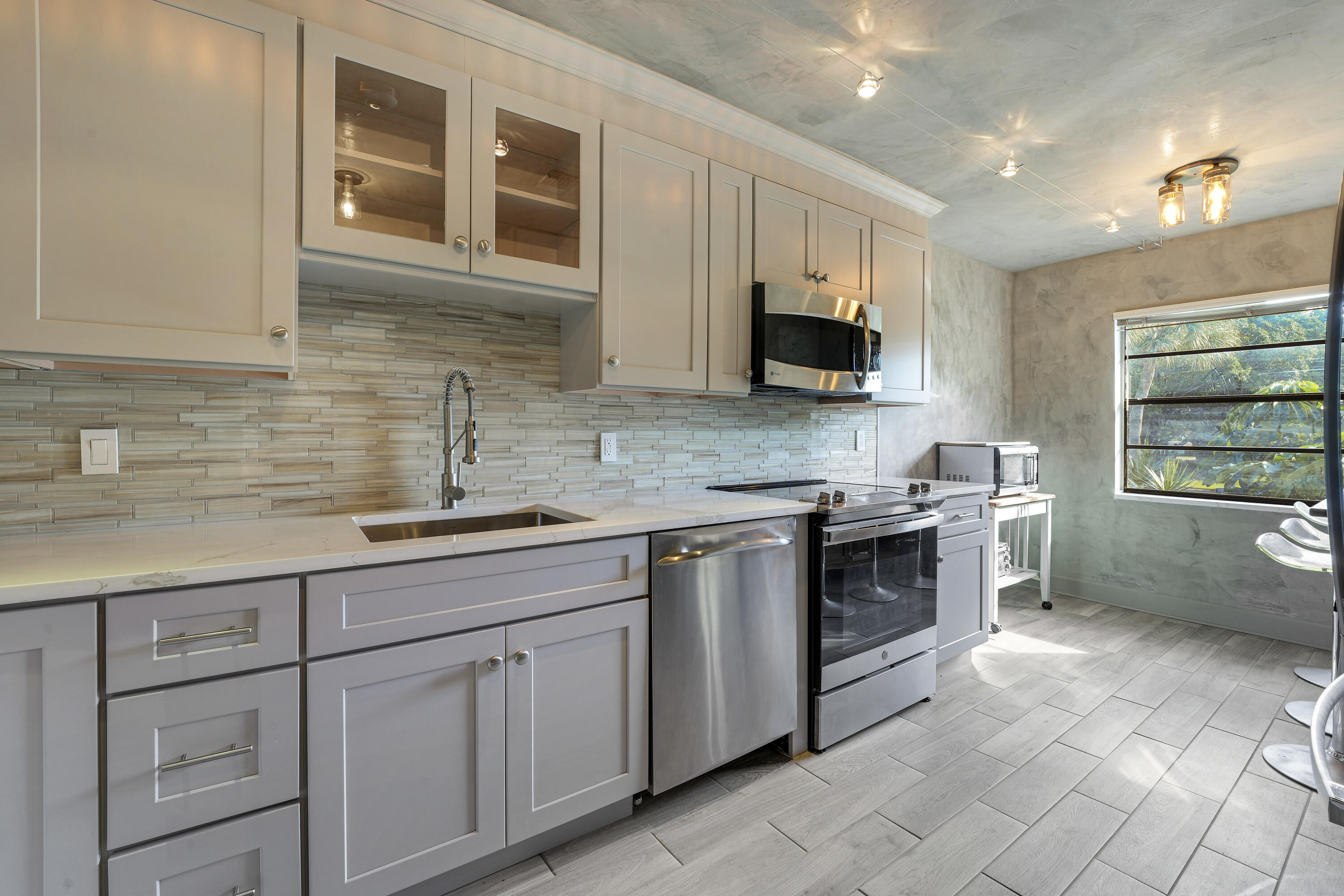 2 SOUTHPORT Lane D