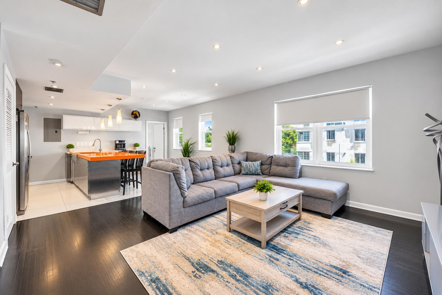 802 Euclid Avenue 303