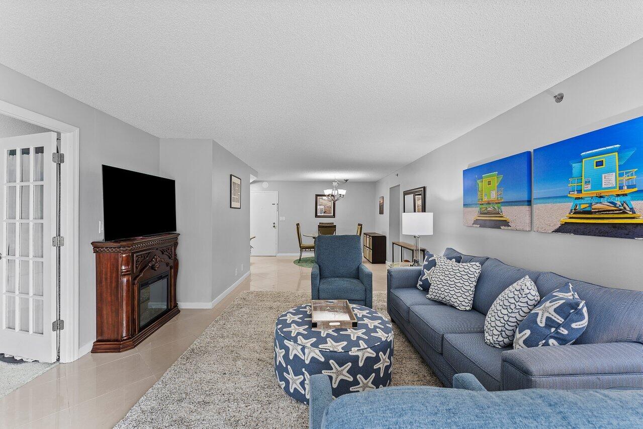 3215 S OCEAN Boulevard 407