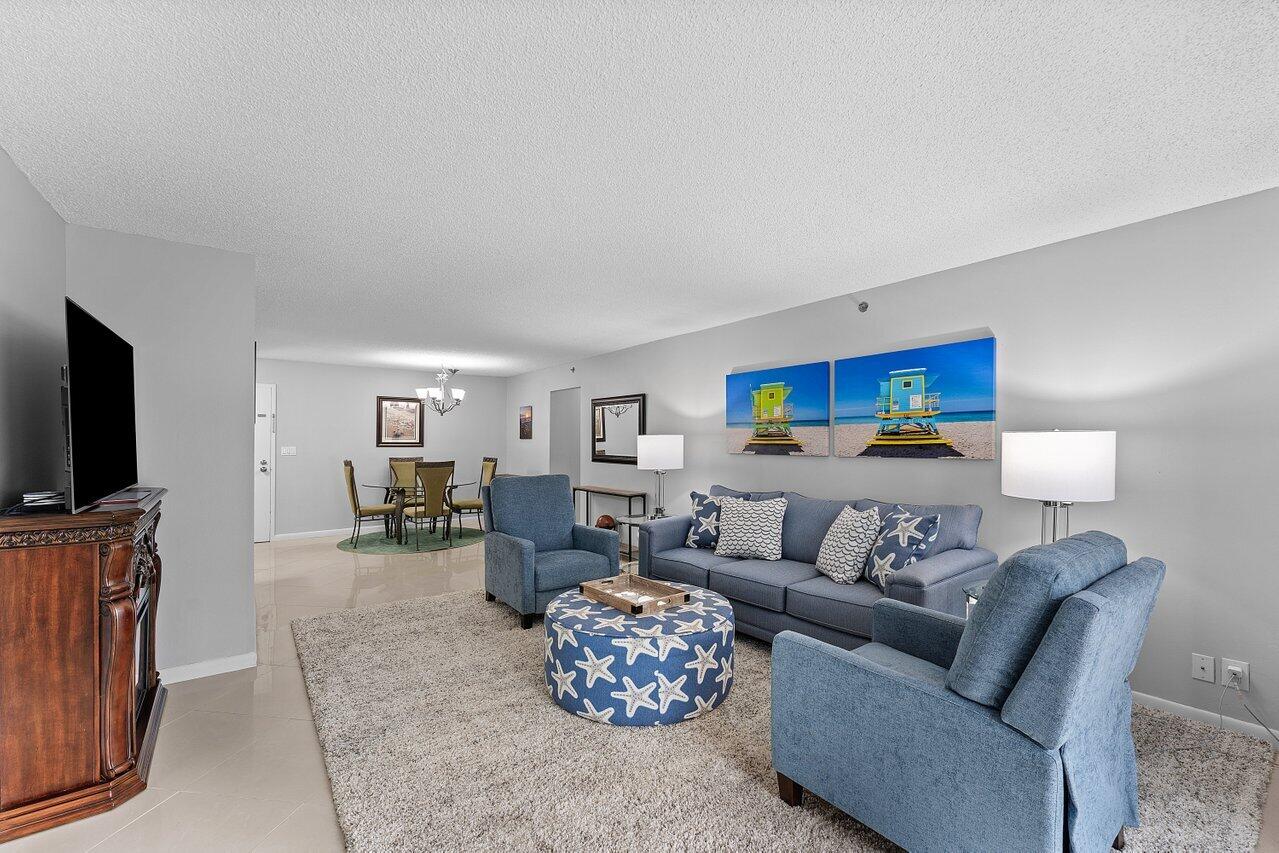3215 S OCEAN Boulevard 407