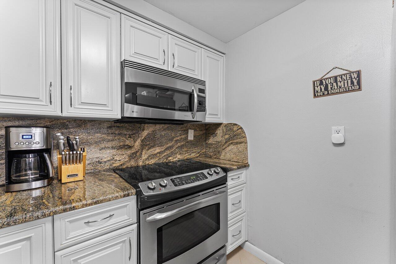 3215 S OCEAN Boulevard 407