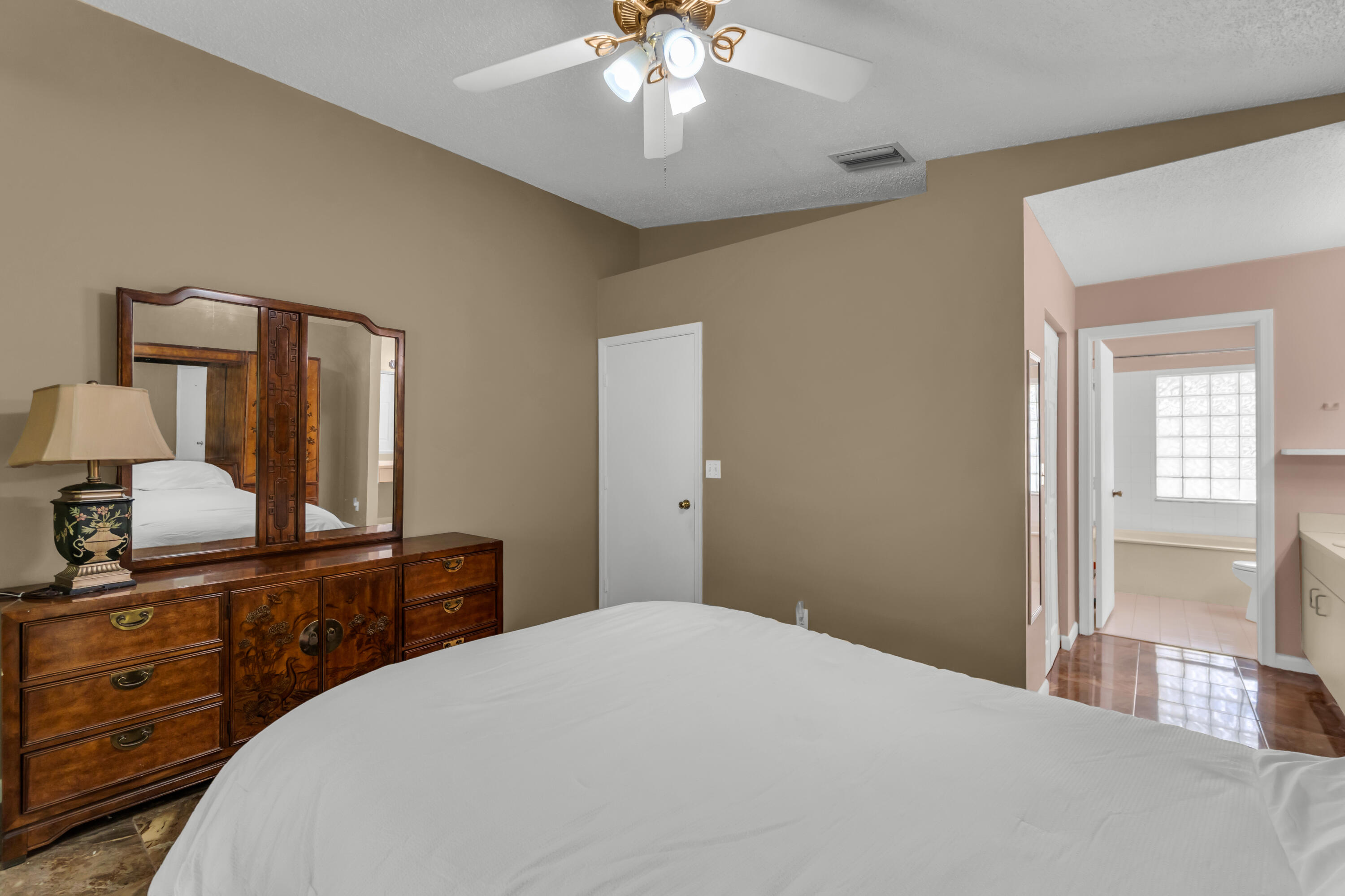 8055 Stirrup Cay Court