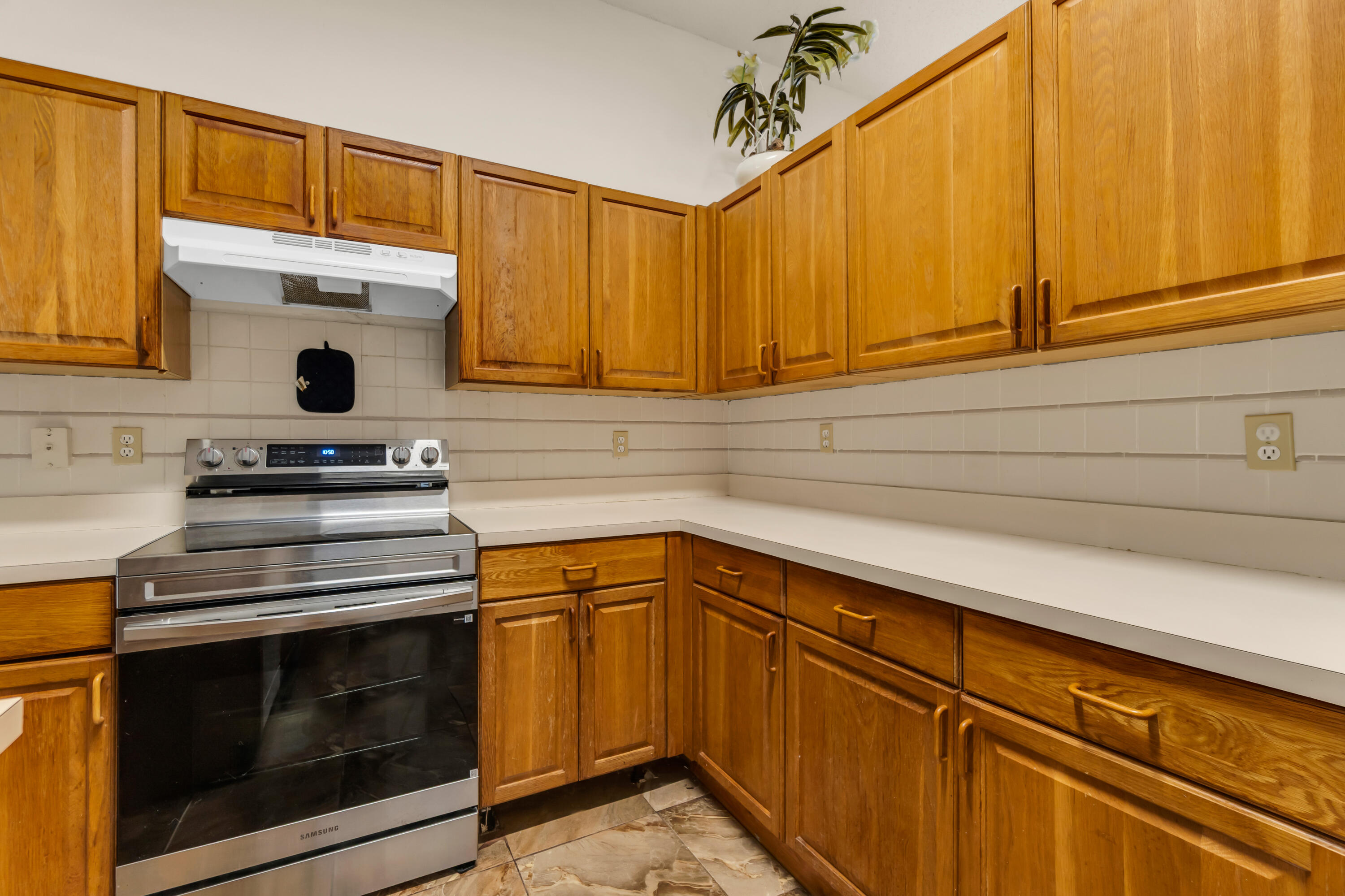 8055 Stirrup Cay Court