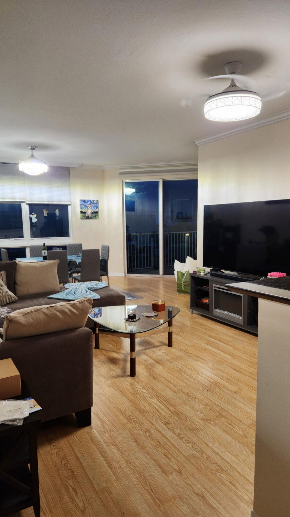 806 E WINDWARD Way 305