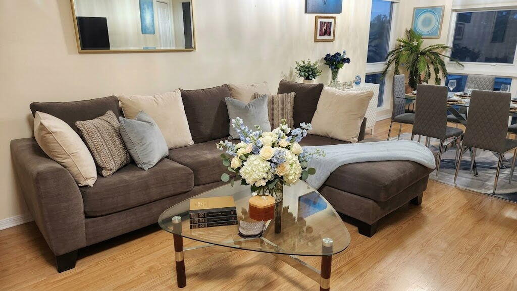 806 E WINDWARD Way 305