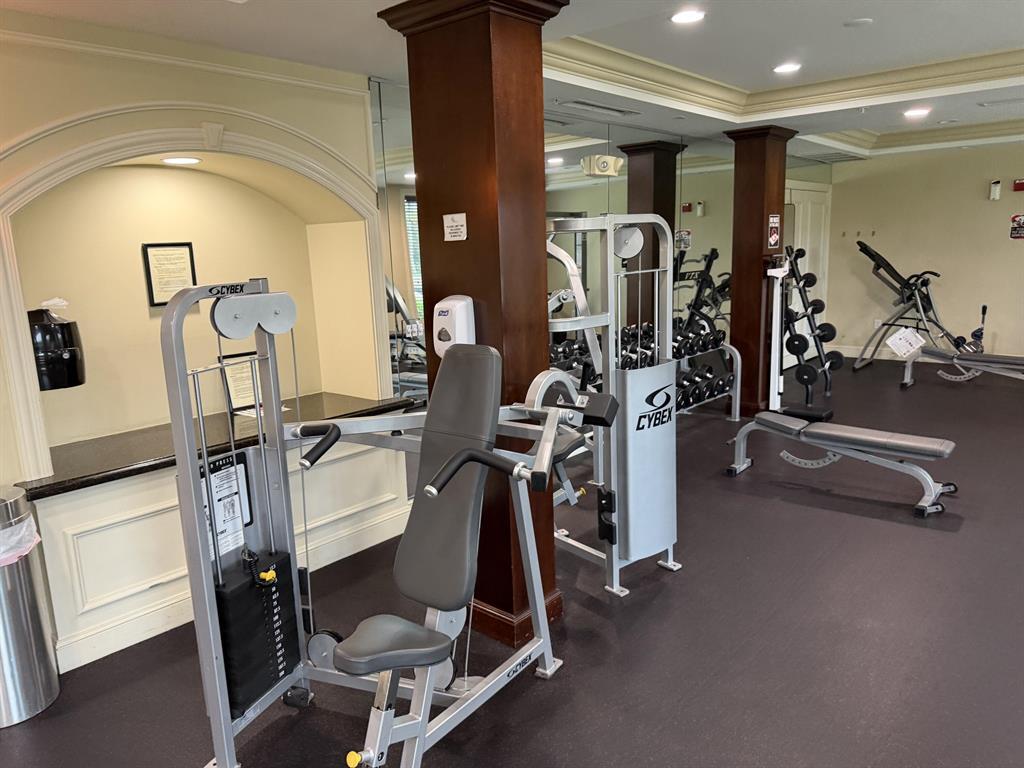 806 E WINDWARD Way 305