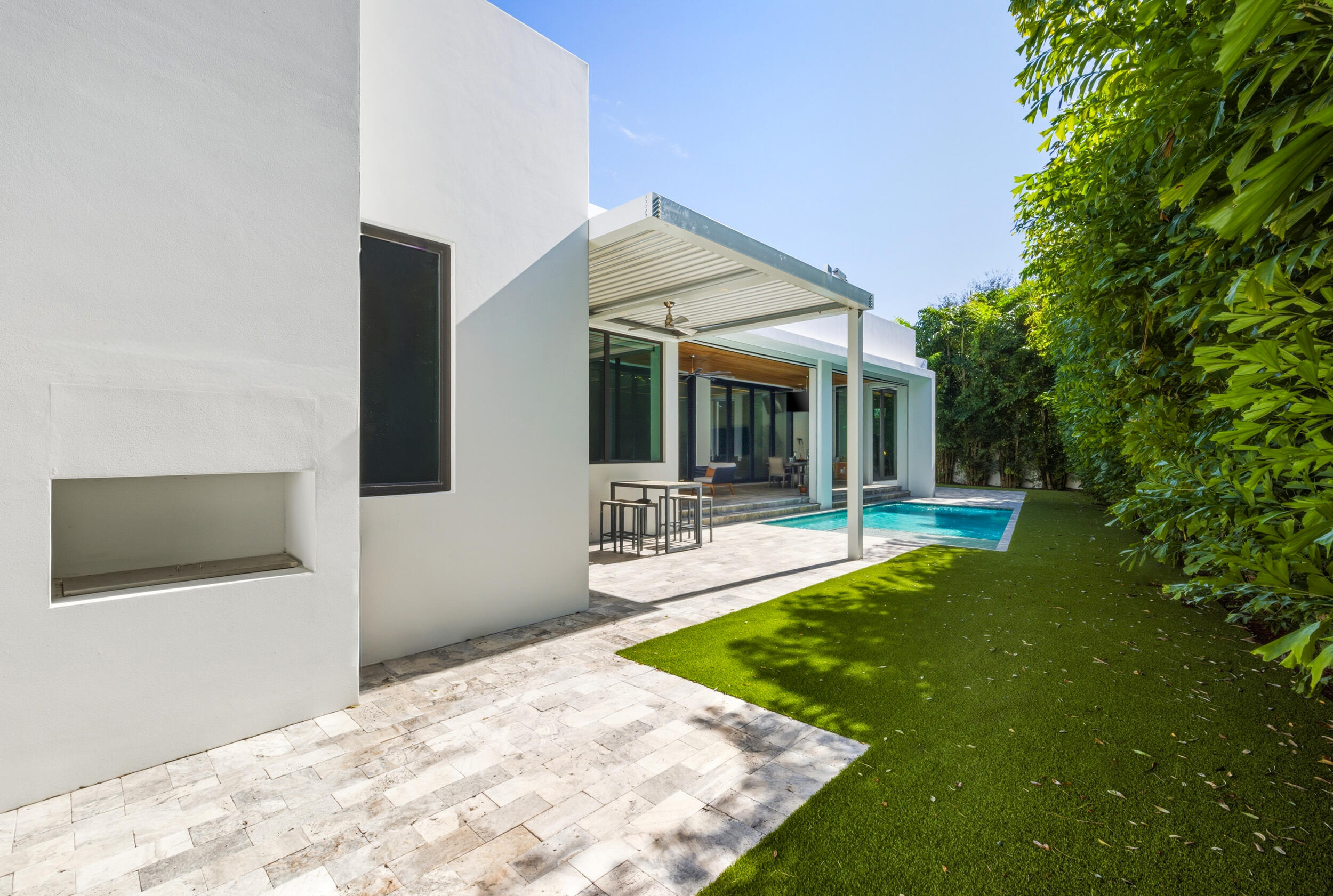 10 Coconut Road