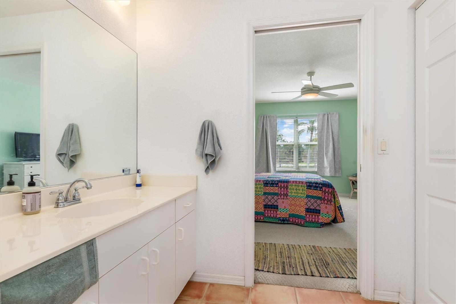 5725 GREENWOOD AVE #8203